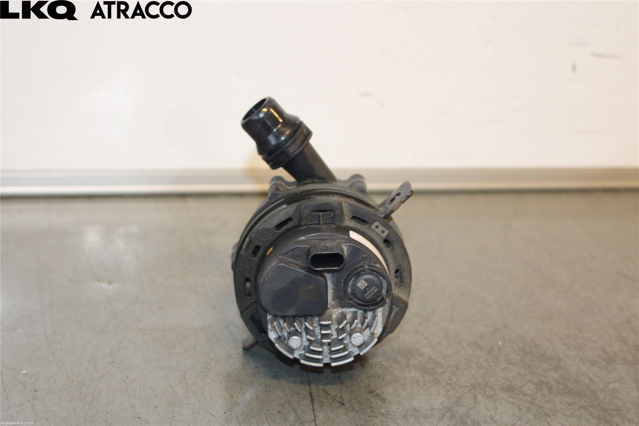 Mercedes-Benz MB C-KLASS (W206) 21- Vannpumpe