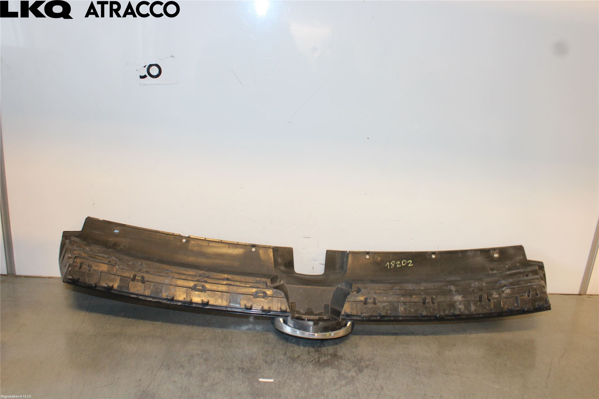 Volkswagen VW GOLF / E-GOLF VII 13-20 Grill Komplett
