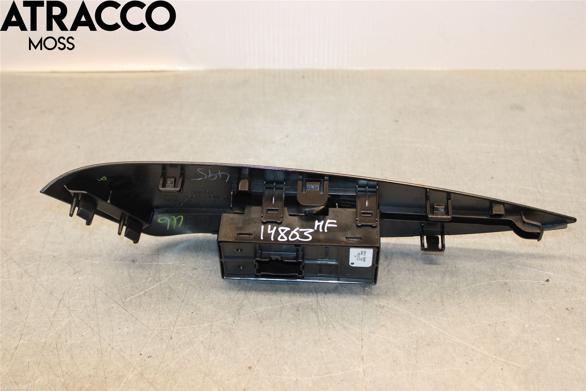 Nissan LEAF 18- Bryter Vindusheis