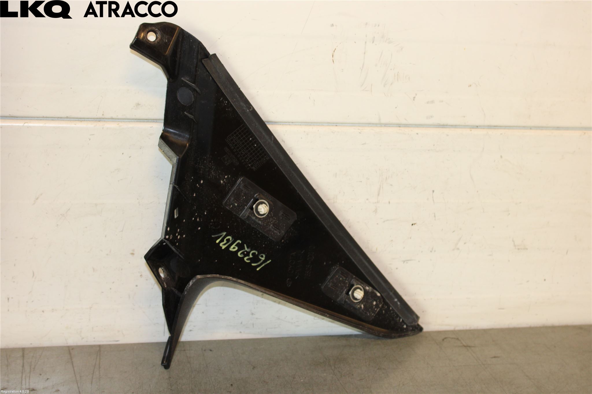 Toyota YARIS CROSS XP21 21- Spoiler Bakluke
