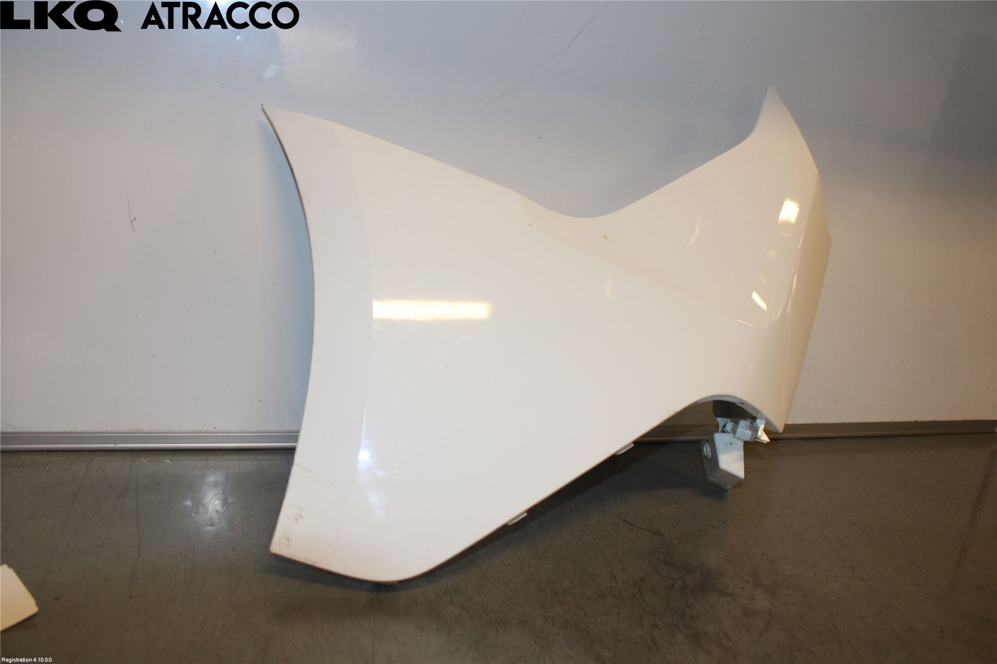 Ford TRANSIT/TOURNEO CONNECT 13-22 Støtfanger Bak Hjørne Venstre