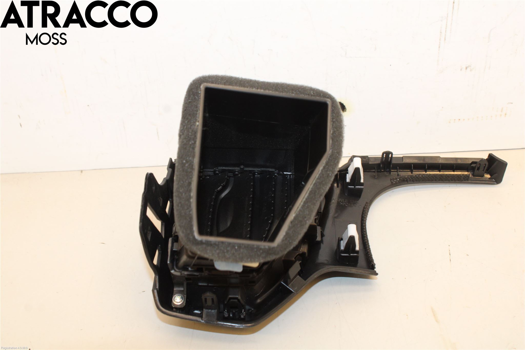 Hyundai TUCSON 05- Dashbord Kanal - Dyse