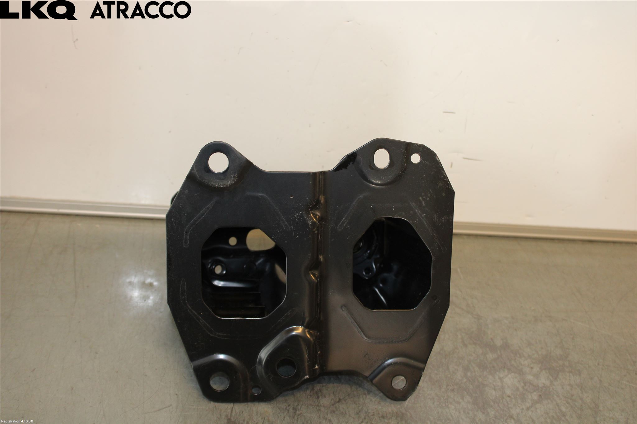 Toyota bZ4X EA10 22- Støtfanger Foran Feste