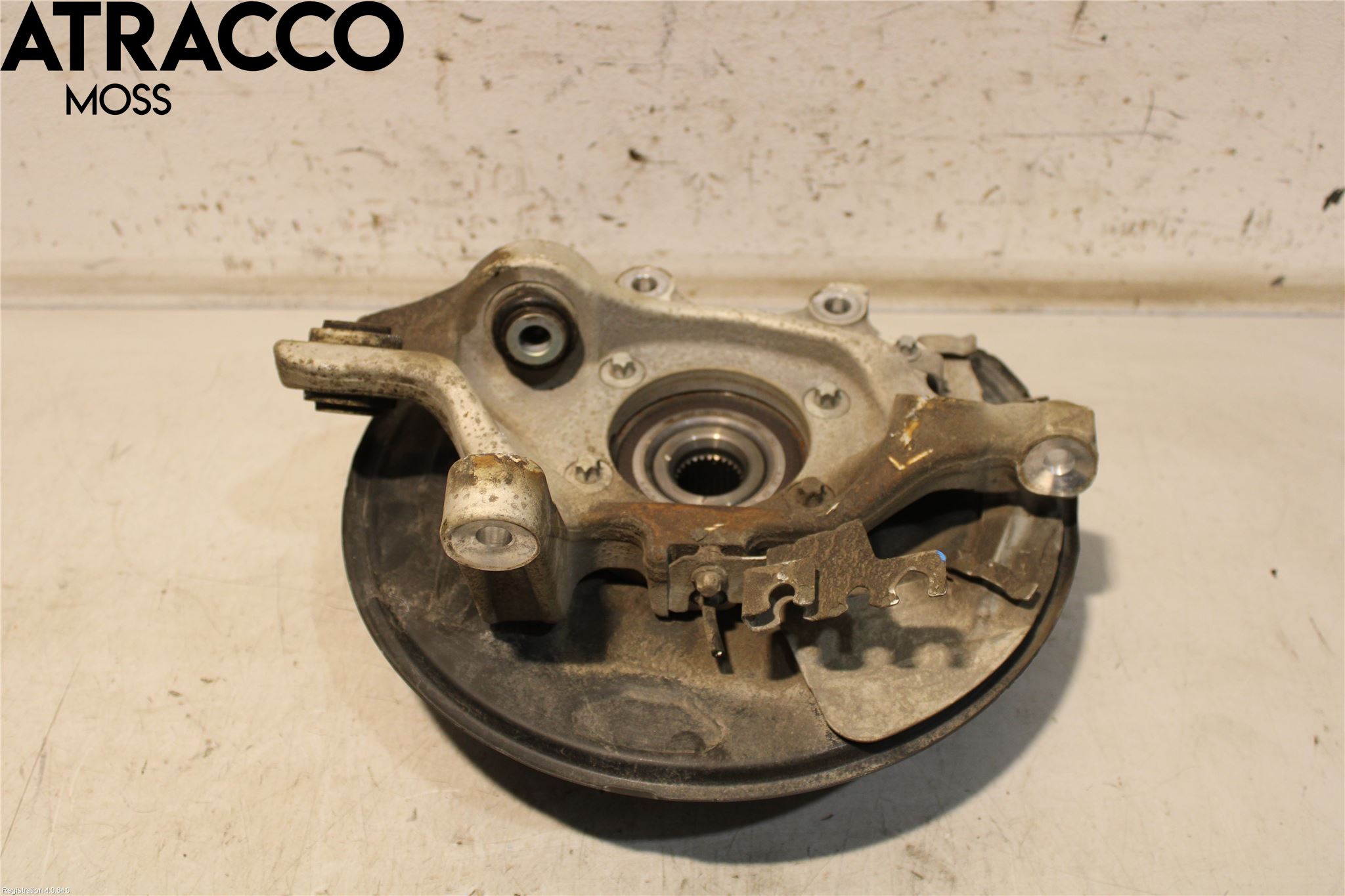 Mercedes-Benz MB C-KLASS (W205) 14-21 Spindel Vb