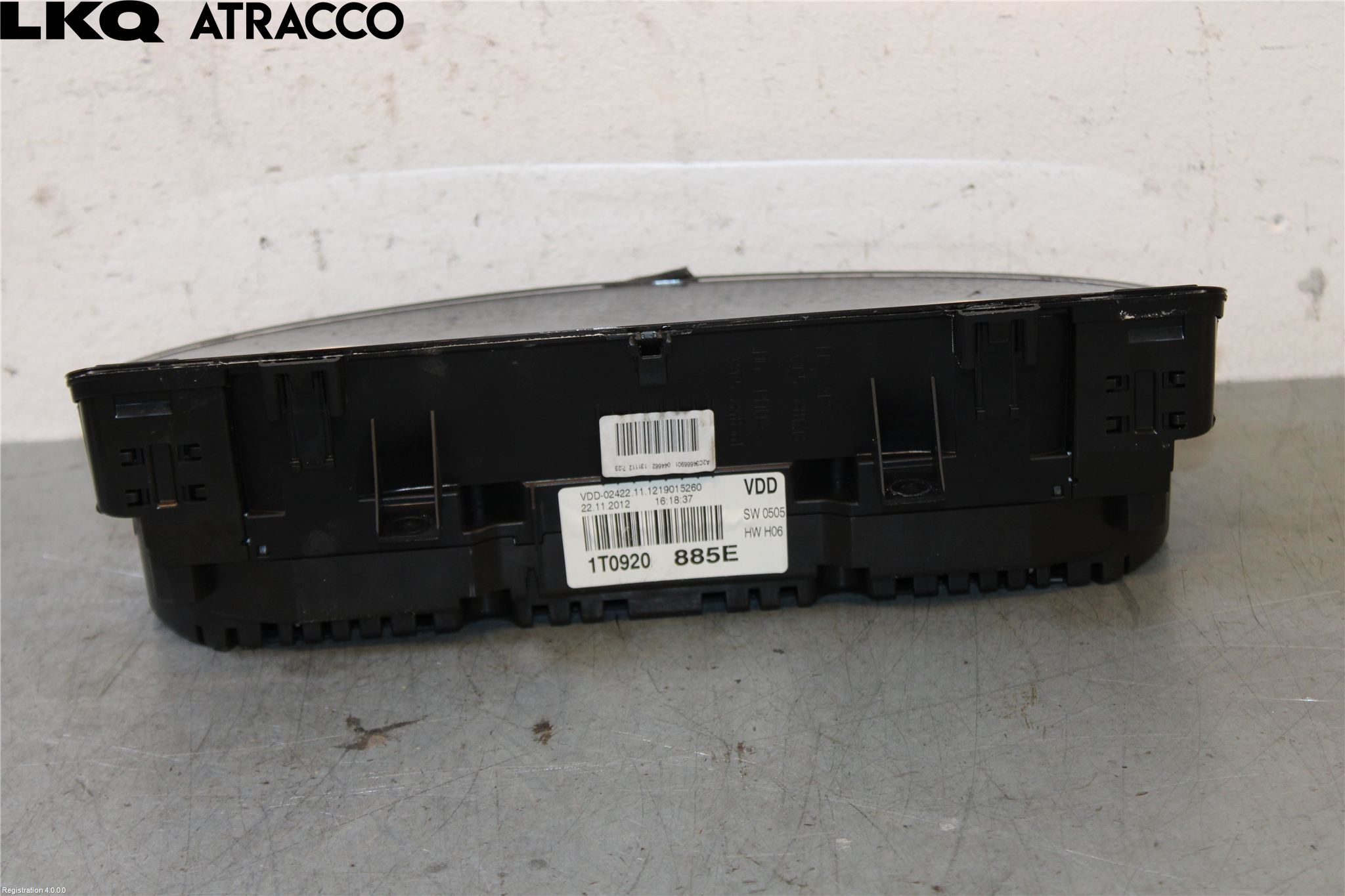 Volkswagen VW TOURAN 10-15 Instr Speedometer
