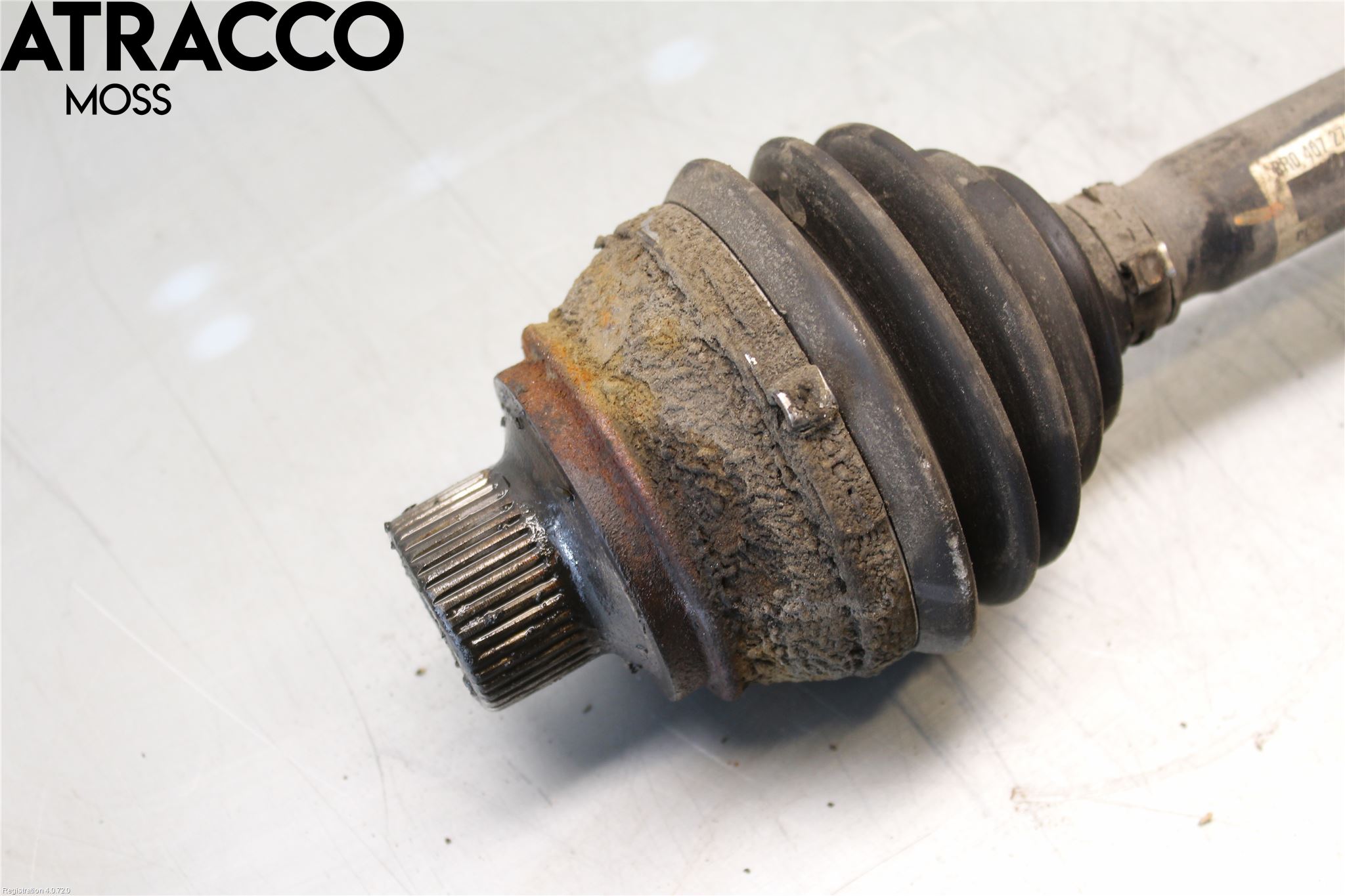 Audi Q5 09-16 Drivaksel Foran Kompl Høyre