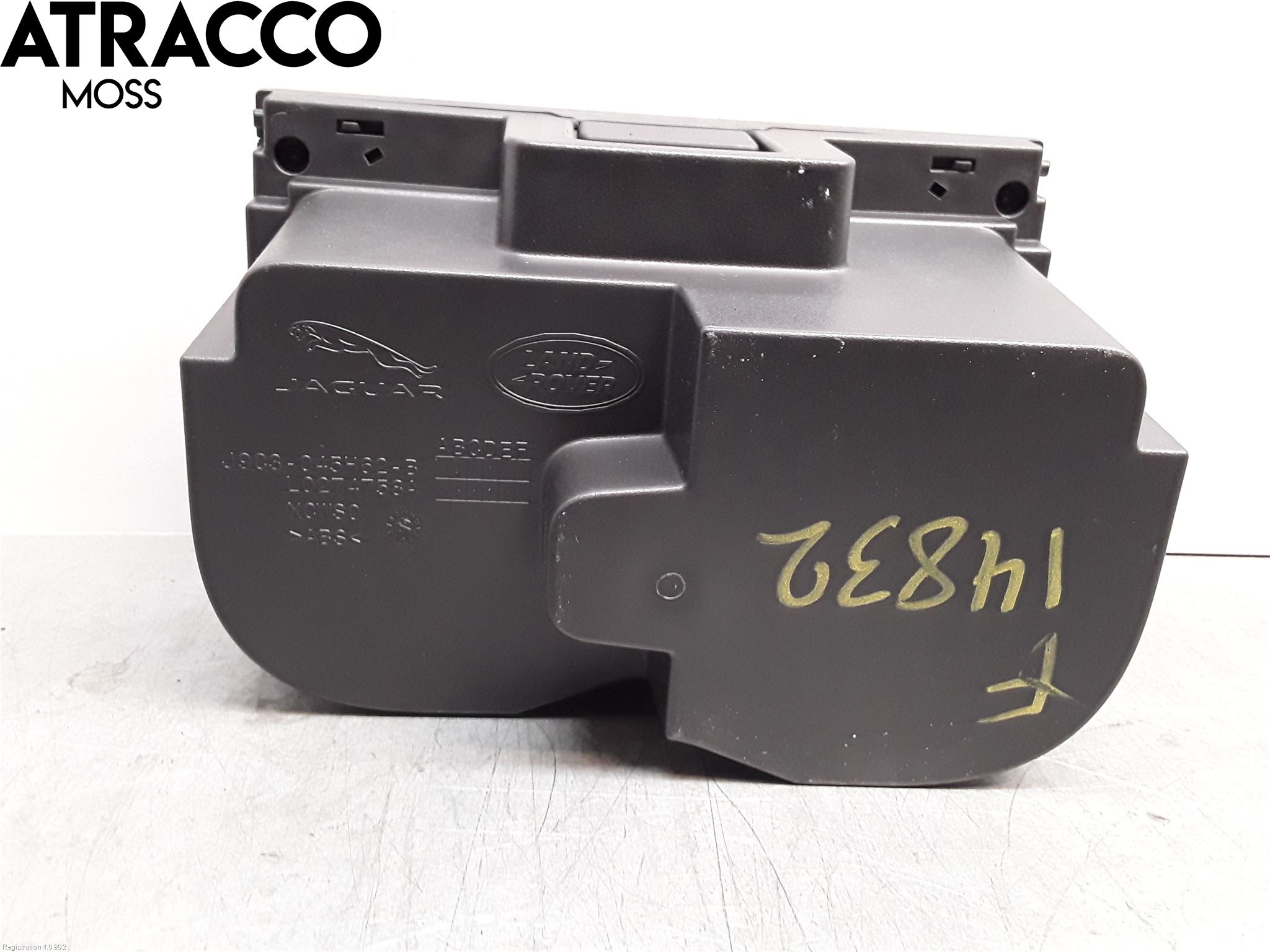 Jaguar I-PACE 18- Innr Koppholder