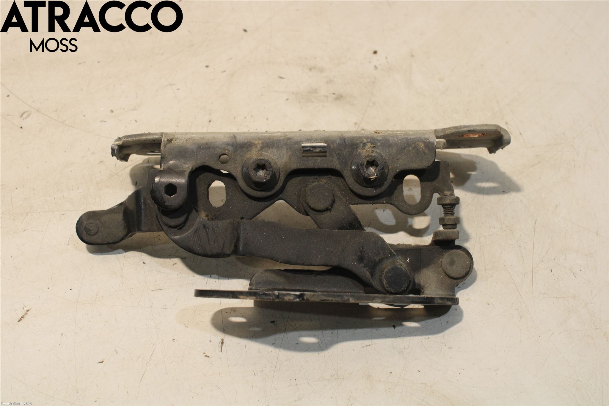 Mercedes-Benz MB C-KLASS (W204) 07-15 Panser Hengsel - Hengsler