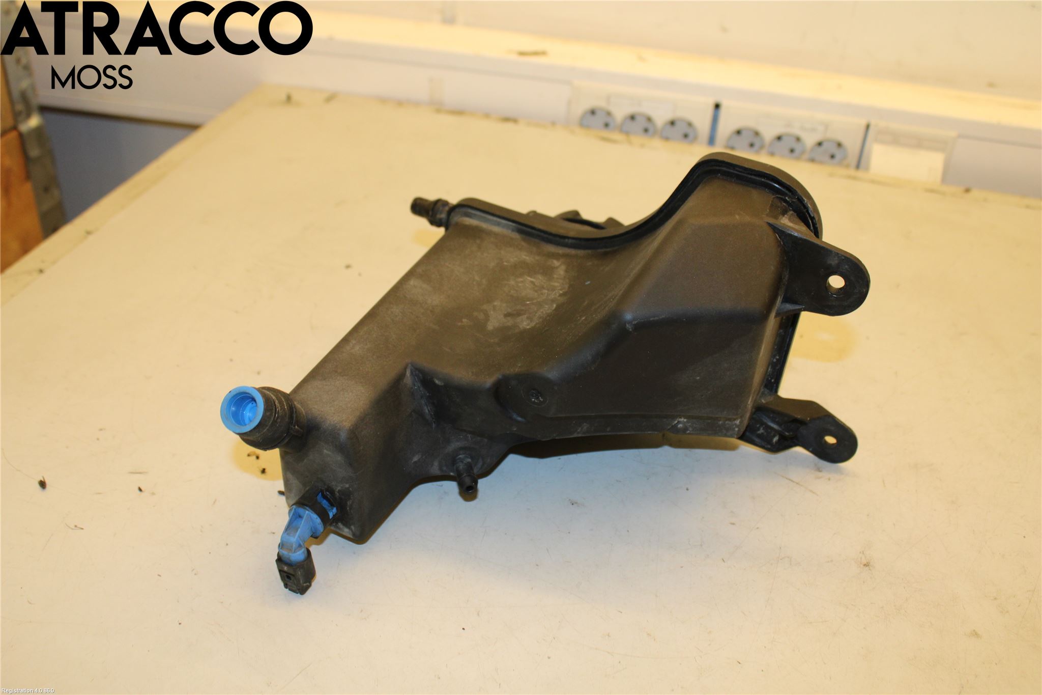 BMW X1 E84 10-15 Radiator Feste - Ramme - Bjelk