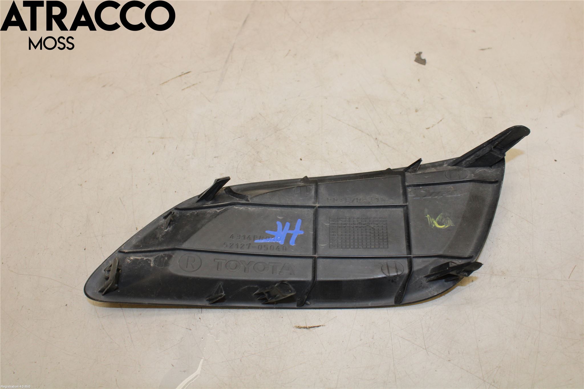 Toyota AVENSIS 07-08 Grilldel Høyre