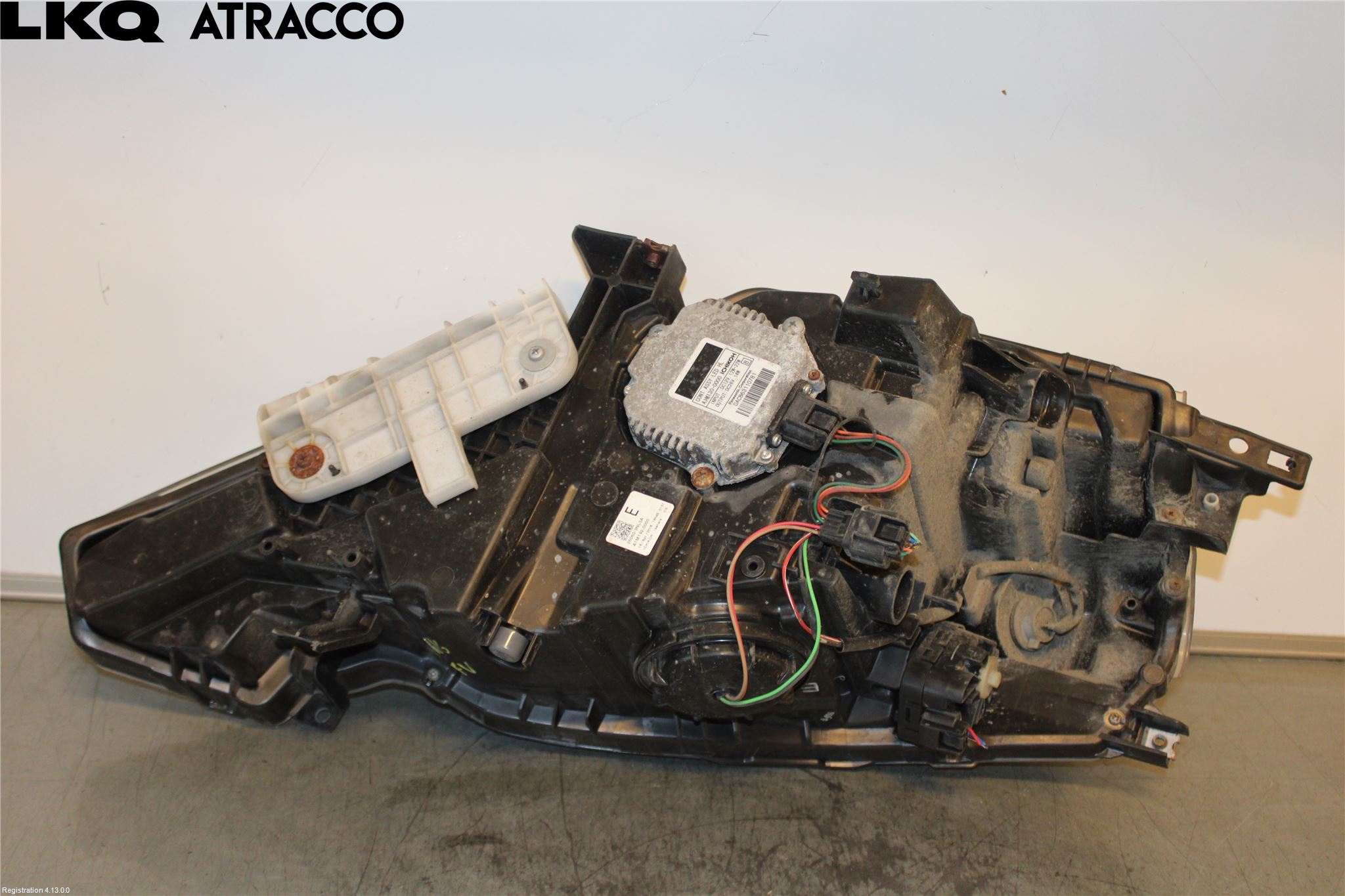 Nissan LEAF 11-17 Frontlykt Venstre