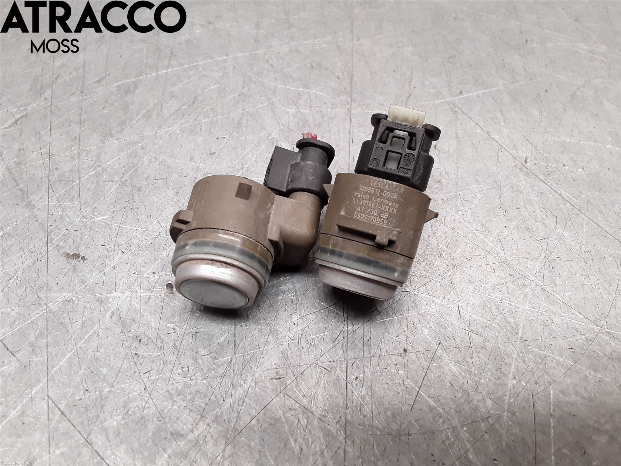 Tesla MODEL S 13- Sensor Parkering Front