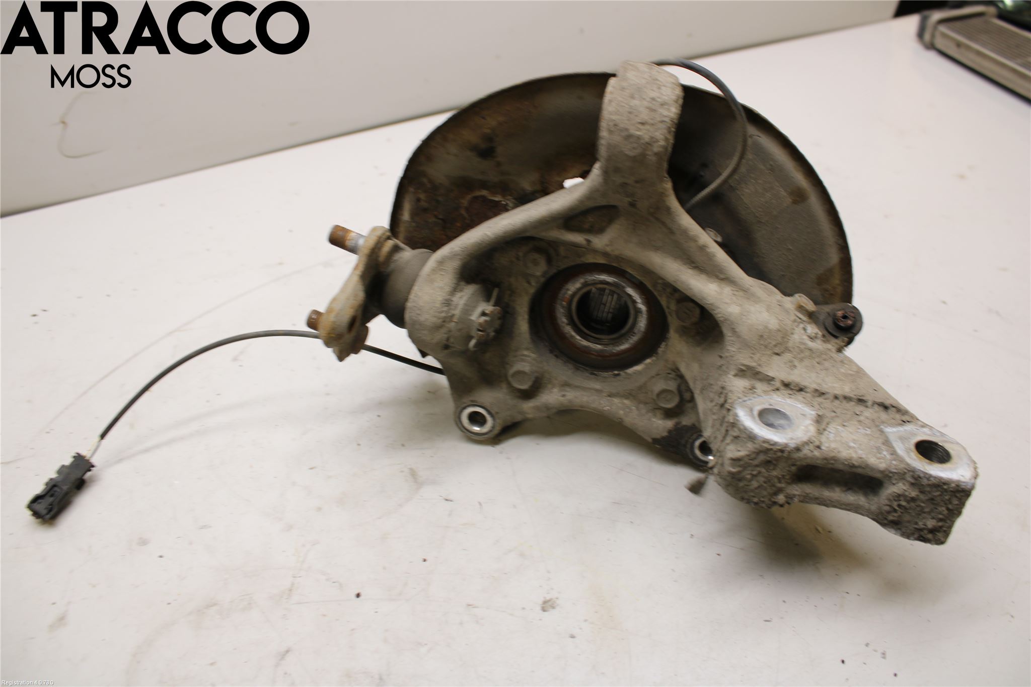 Toyota PRIUS ZVW30 09-20 Spindel Vf