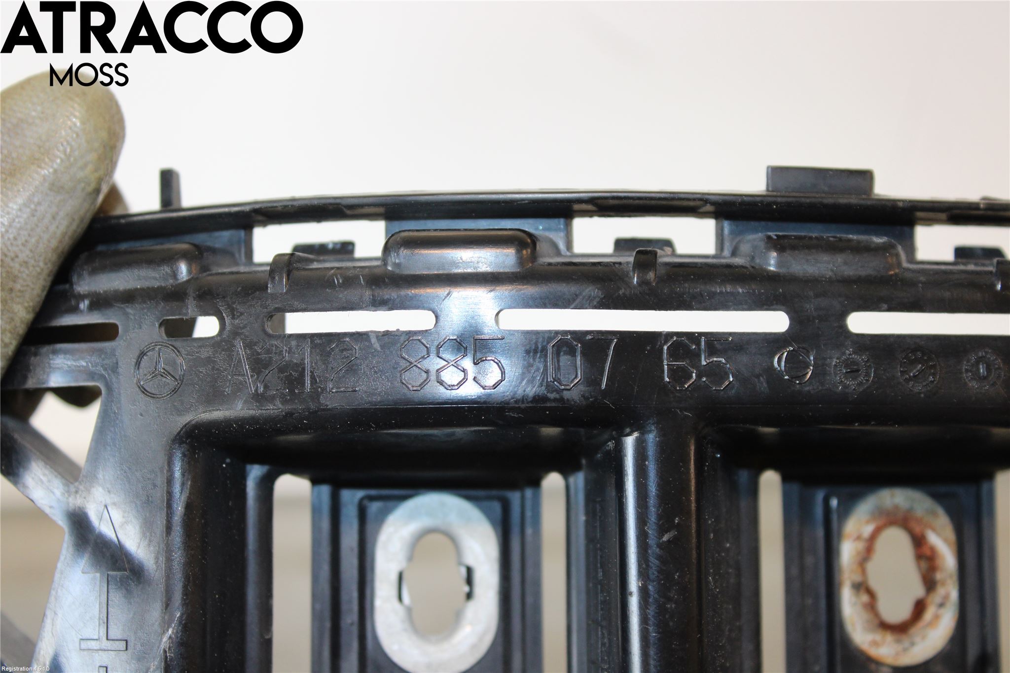 Mercedes-Benz MB E-KLASS (W212) 09-16 Støtfanger Bak Feste