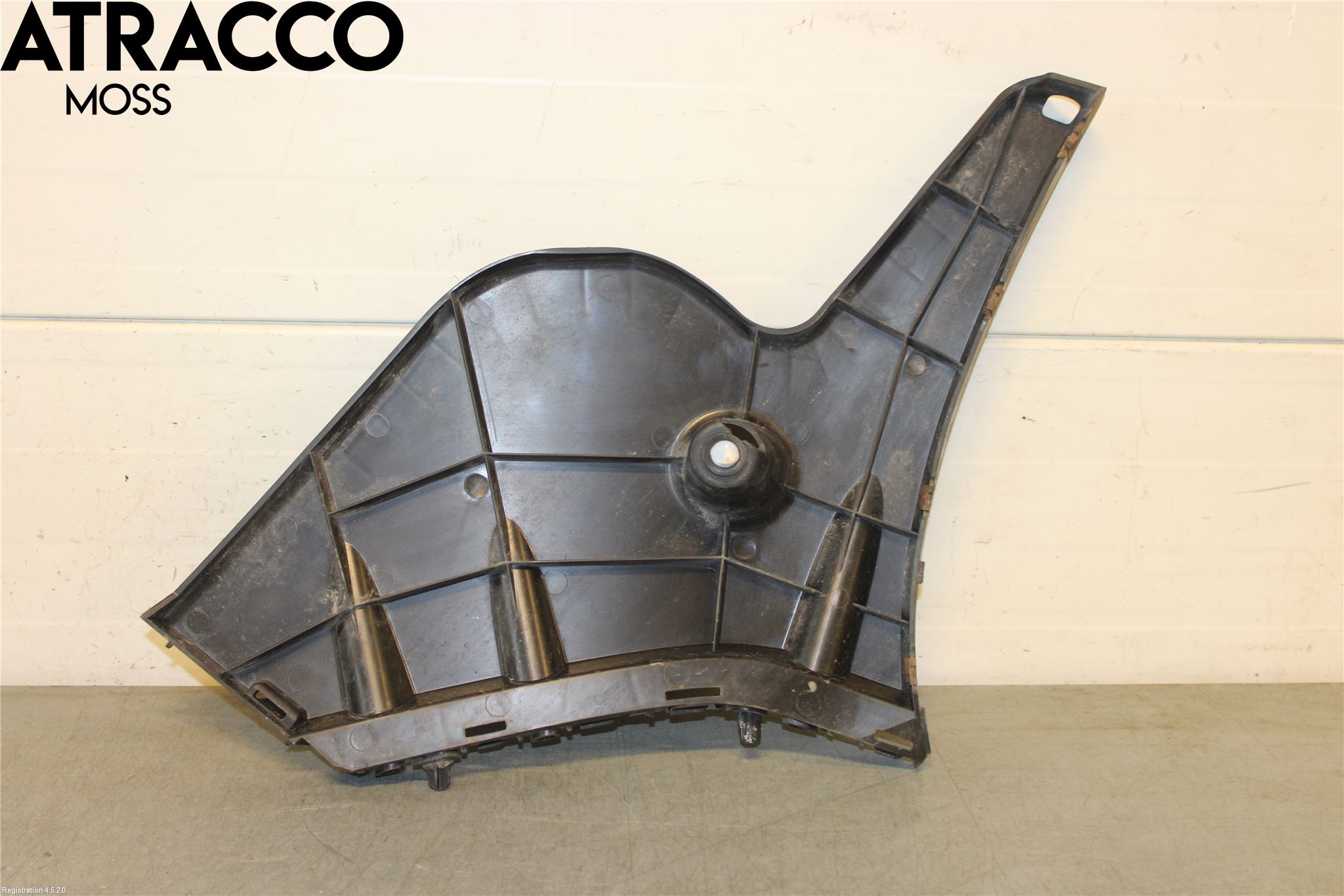 Volvo V60 11-13 Støtfangerfeste Bak Høyre