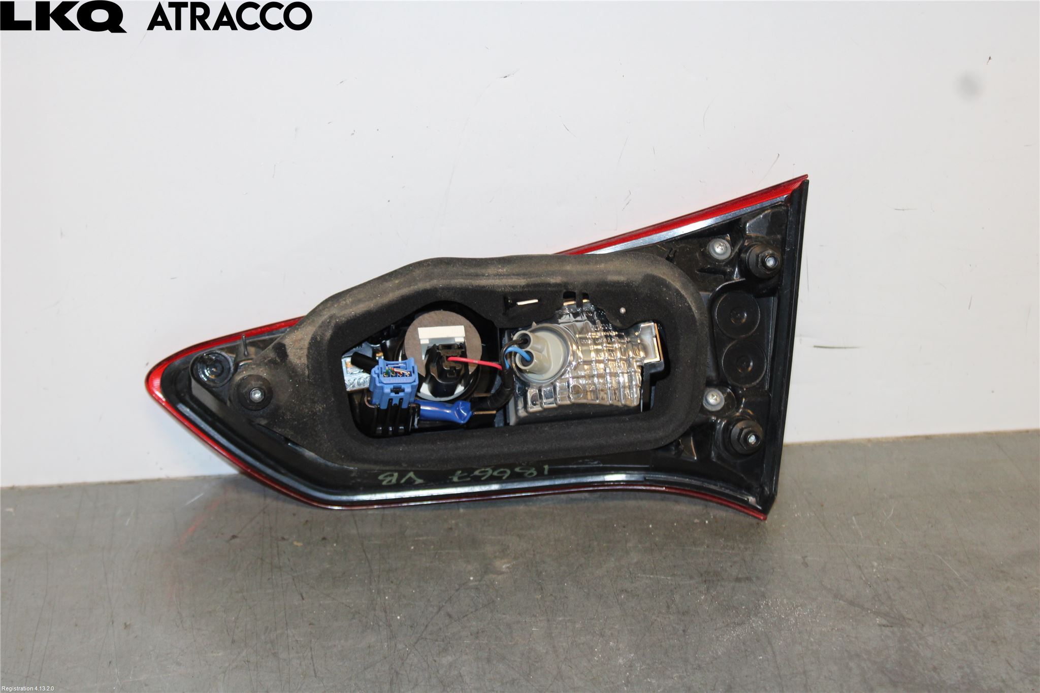 Toyota YARIS XP130 15-20 Baklykt Venstre  På Luke(Indre