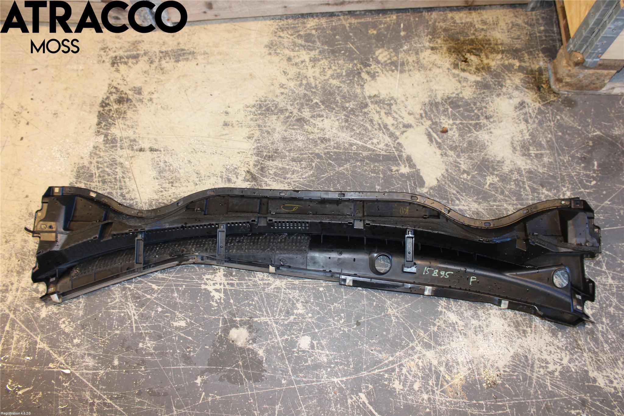 Toyota AURIS 13-19 Visker Deksel-Grill-Under Frr