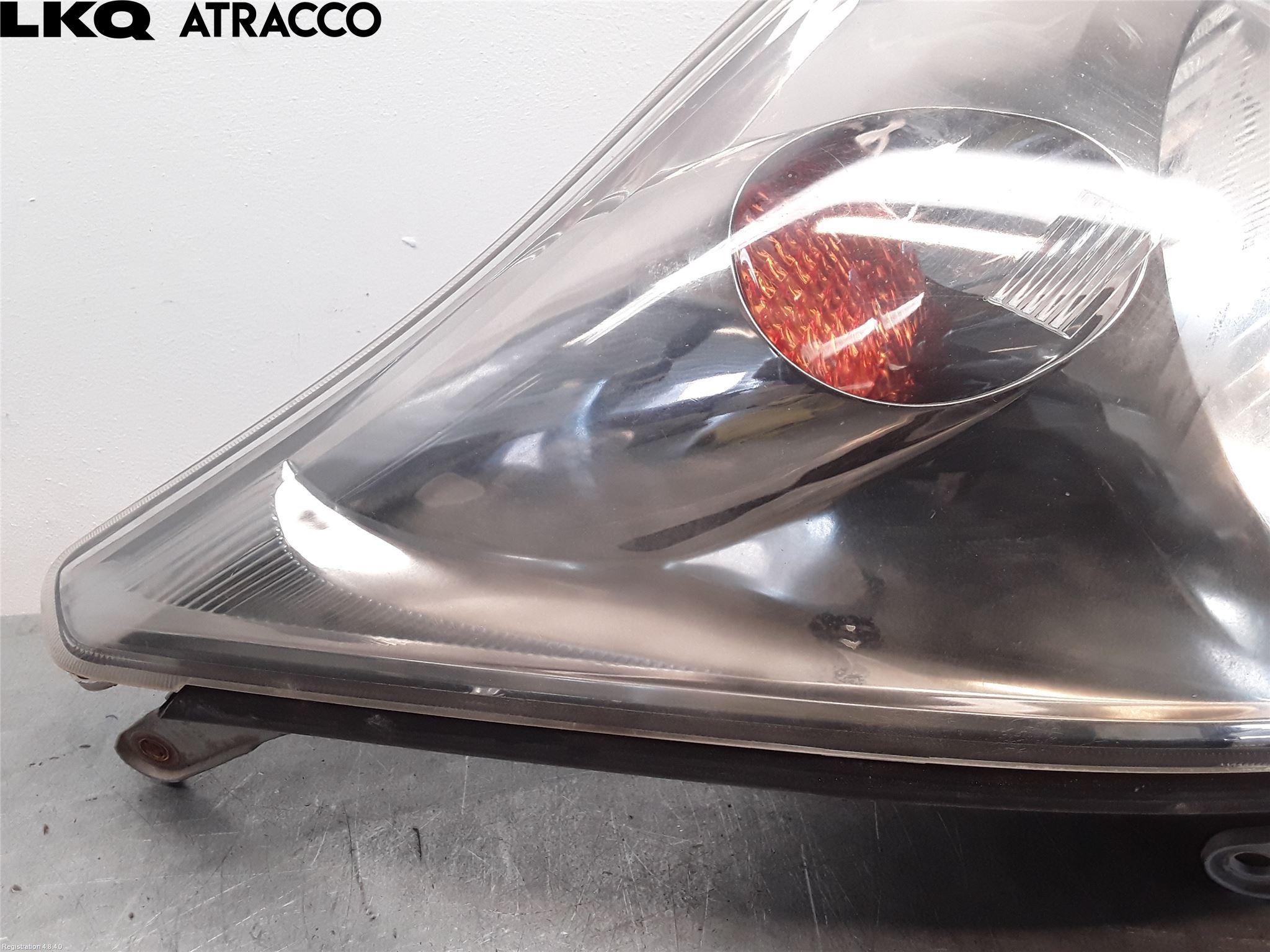 Toyota LANDCRUISER J120 02-09 Frontlykt Venstre