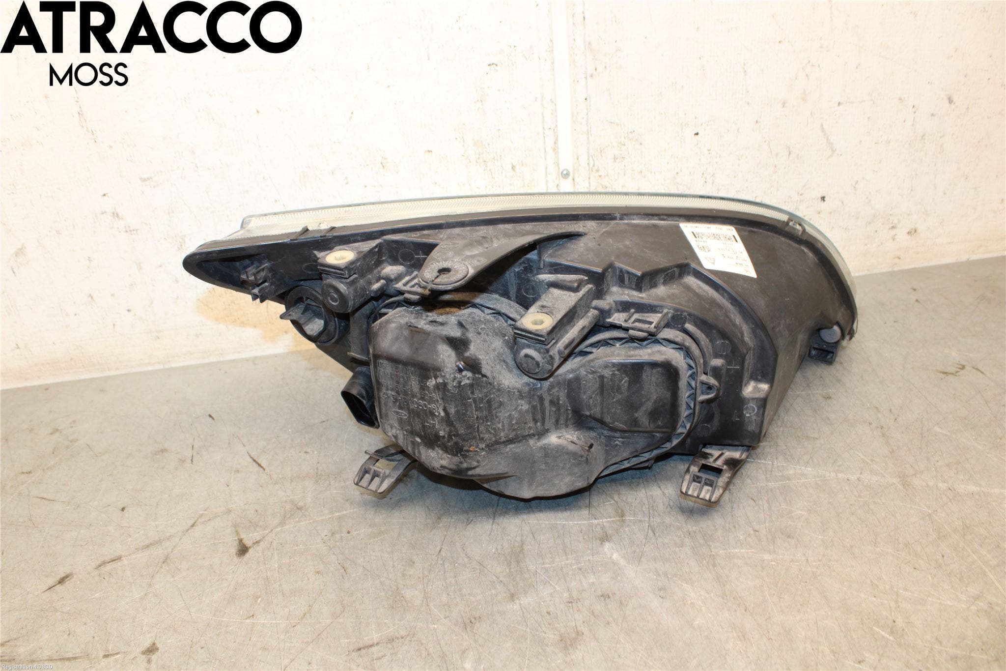 Ford FOCUS 04-07 Frontlykt Venstre