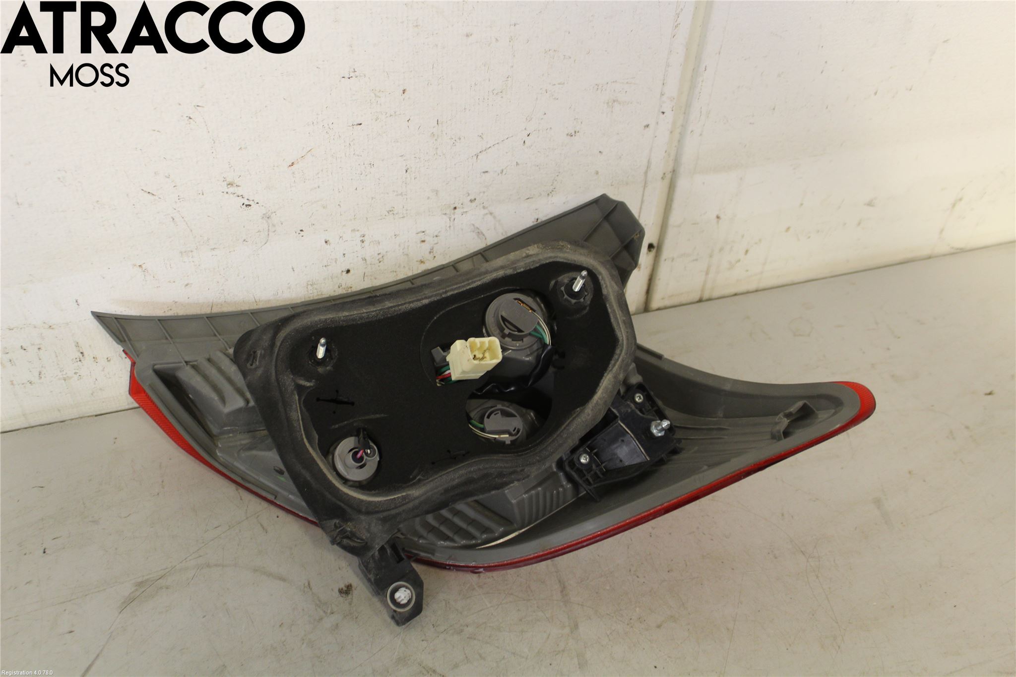 Toyota YARIS XP130 12-14 Baklykt Venstre