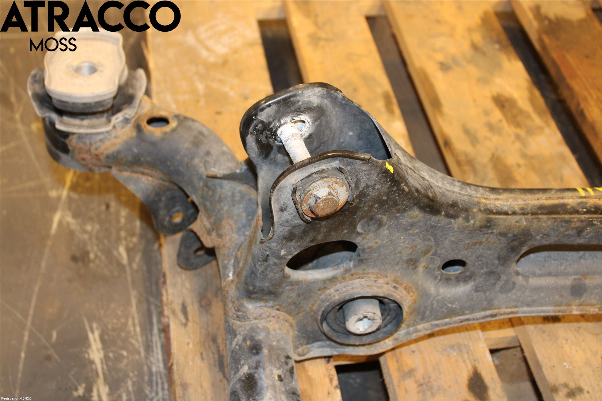 Audi A4/S4 B9 16-19 Bakaksel Feste Travers-Ramme