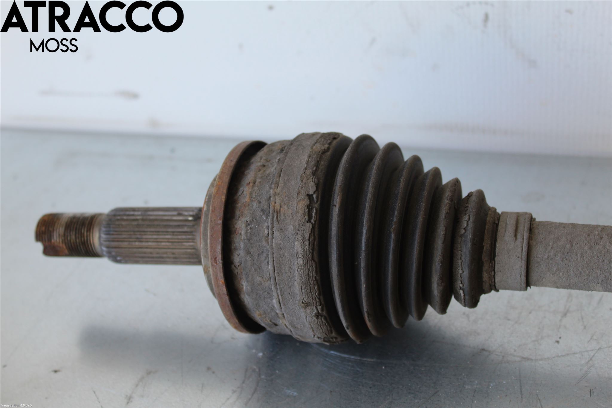 Toyota AURIS 10-12 Drivaksel Foran Kompl Venstre