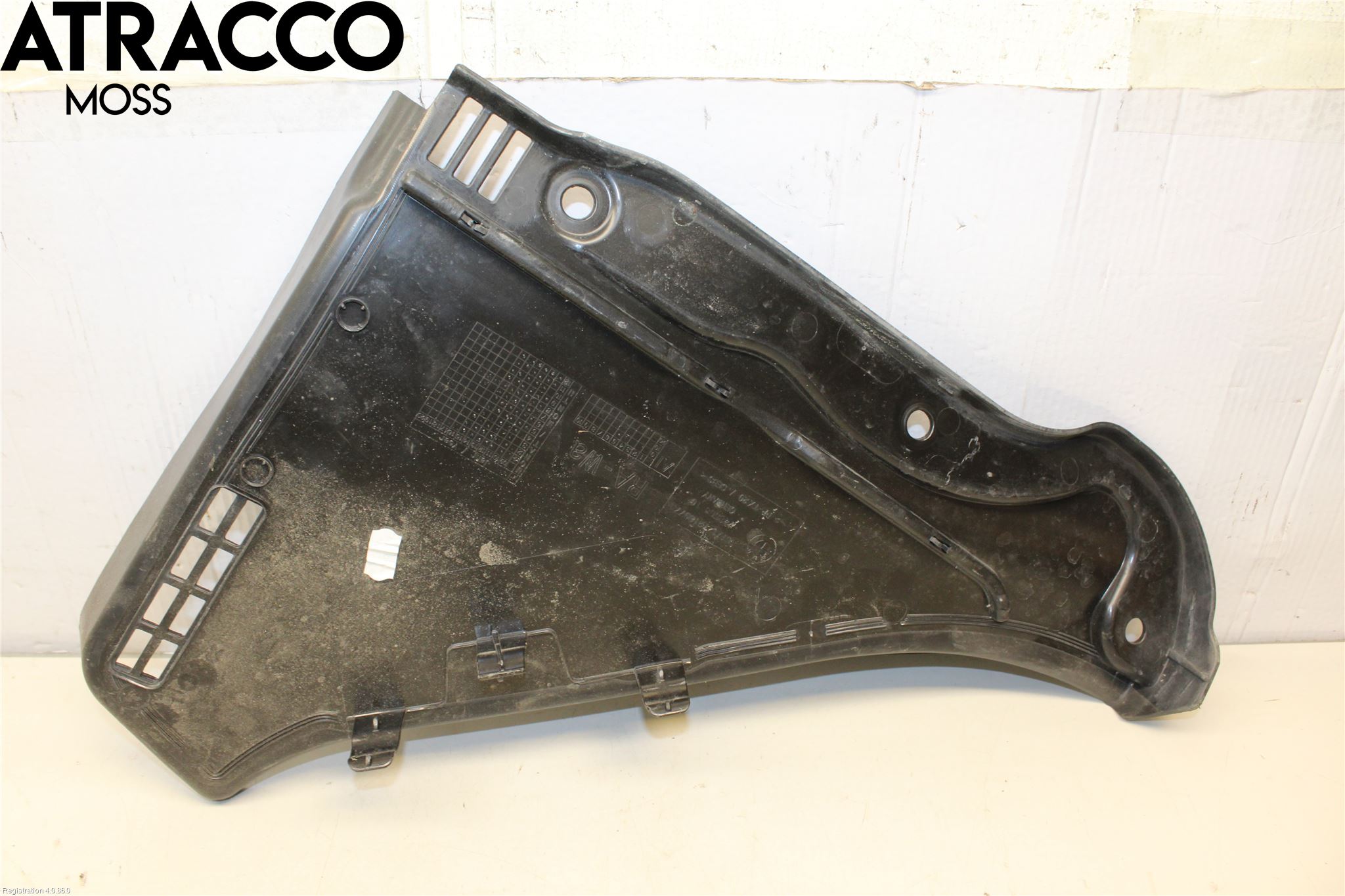 BMW 5 F10/F11/F18 09-17 Visker Deksel-Grill-Under Frr