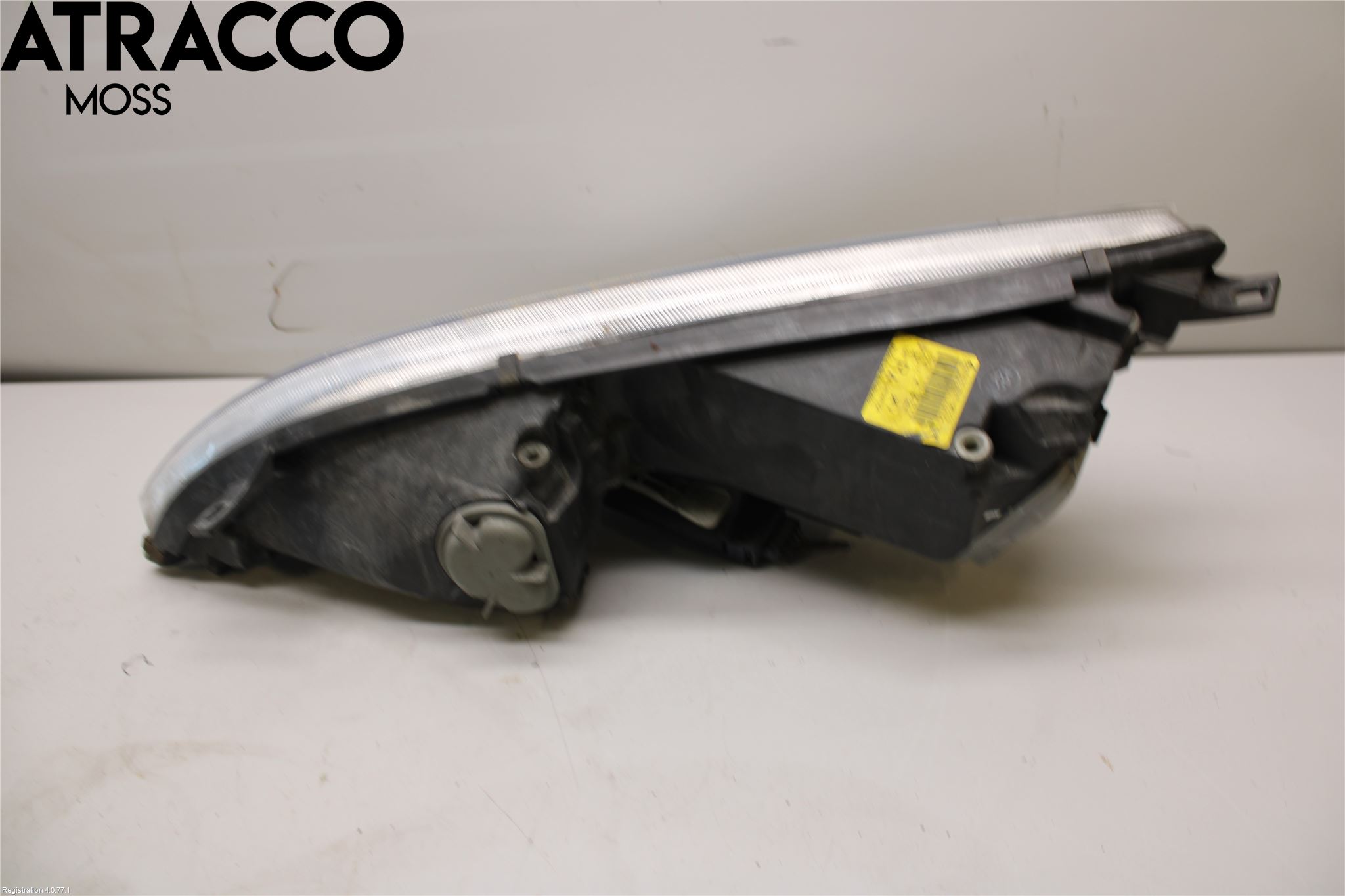 Mitsubishi COLT   04-08 Frontlykt Høyre