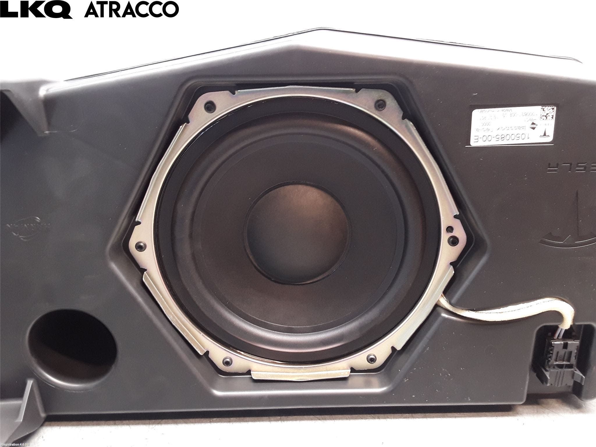 Tesla MODEL X 16- Innr Høyttaler