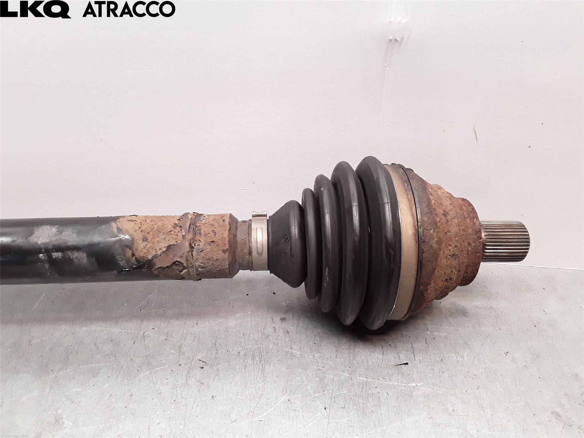 Volkswagen VW CADDY      04-10 Drivaksel Foran Kompl Høyre