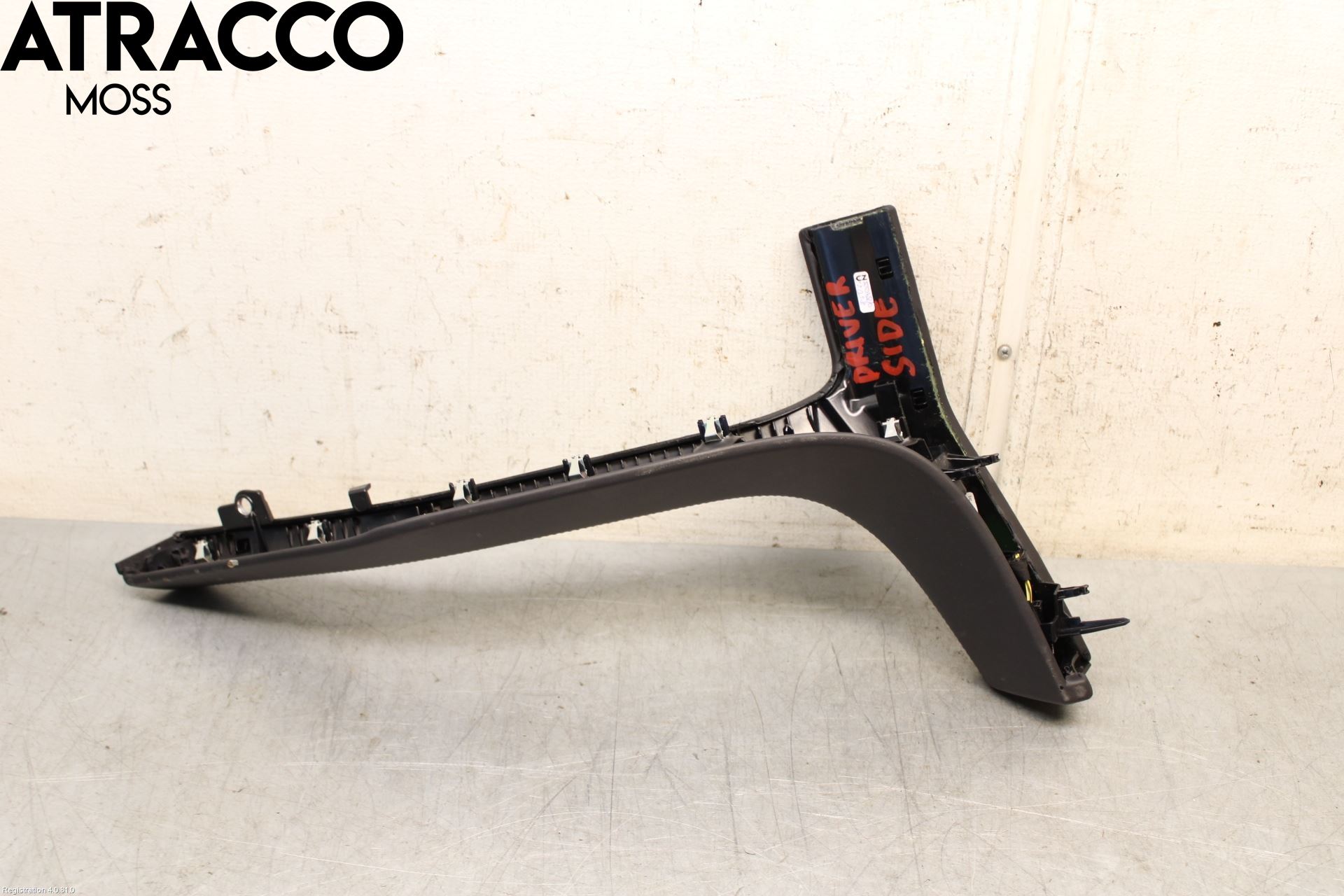 Porsche TAYCAN 20- Innr Dekor Instrbord