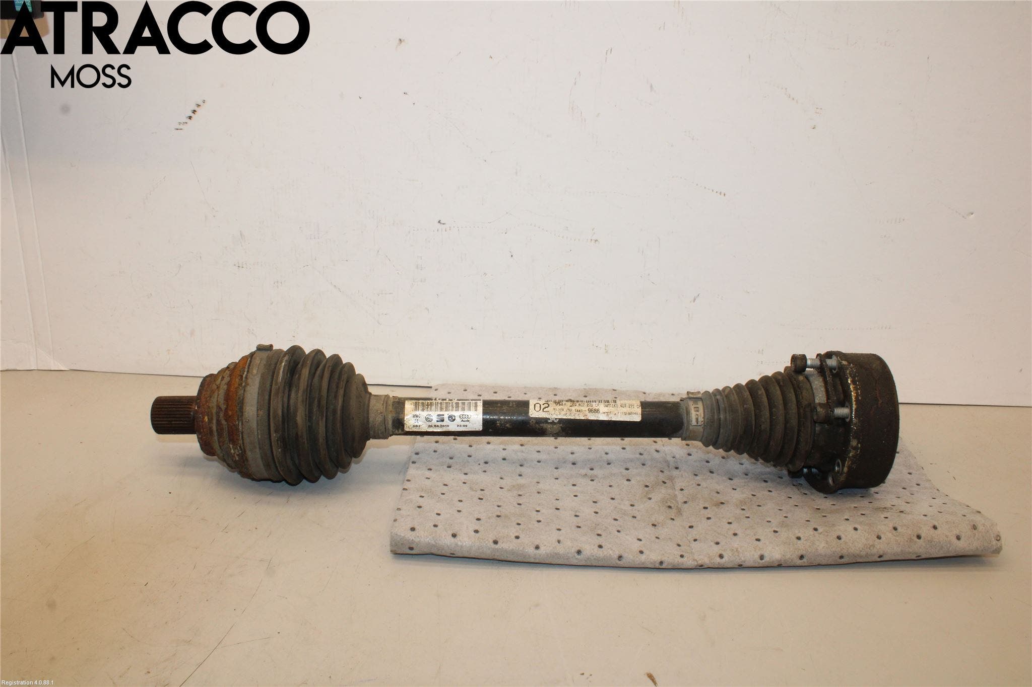 Volkswagen VW GOLF VI 09-13 Drivaksel Foran Kompl Venstre