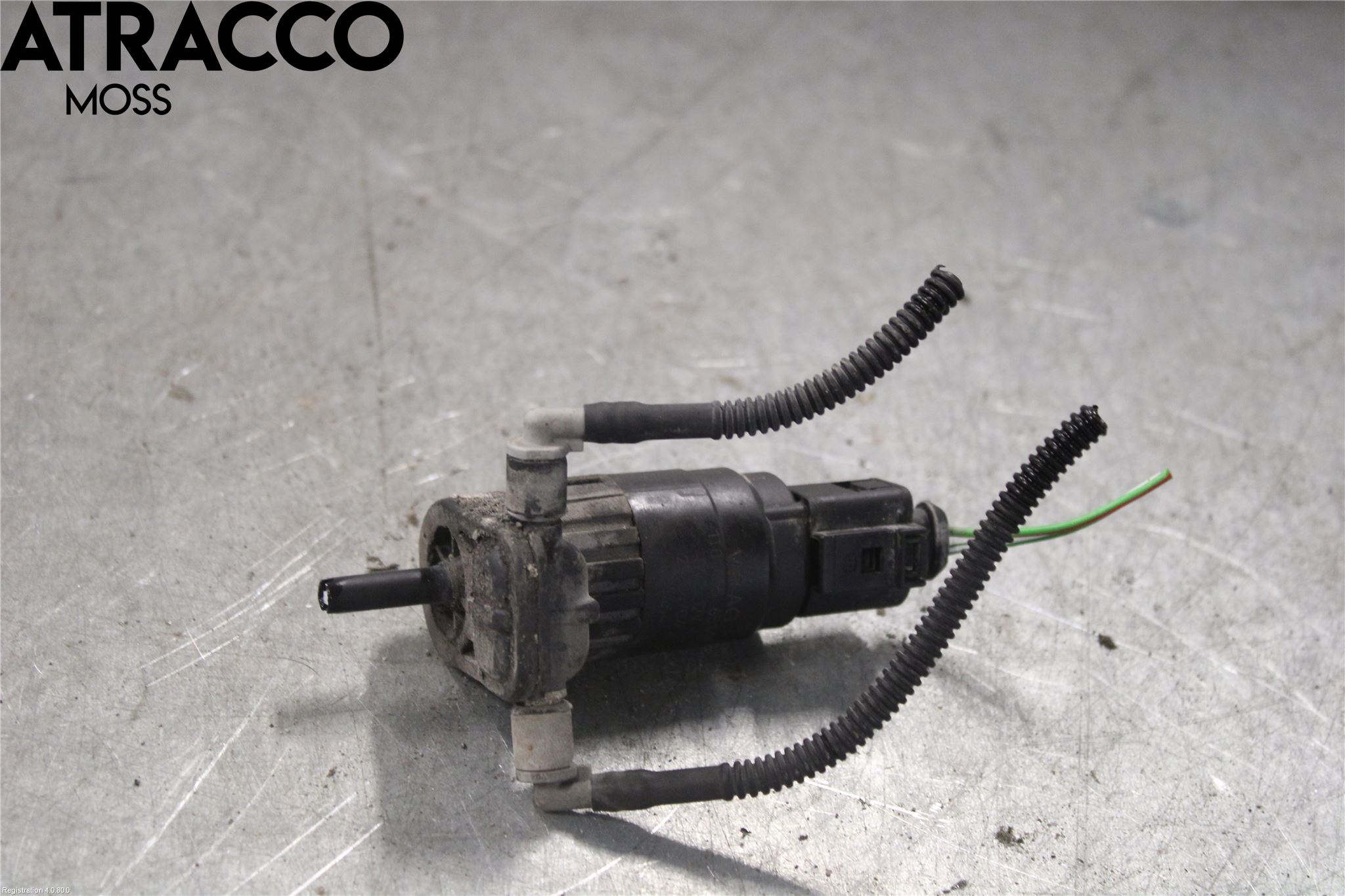 Volkswagen VW GOLF V 04-09 Spylerpumpe Frontrute