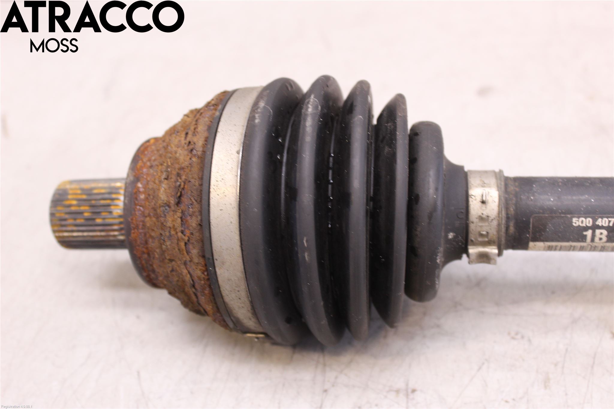 Volkswagen VW GOLF PLUS/CROSS GOLF 04-14 Drivaksel Foran Kompl Venstre