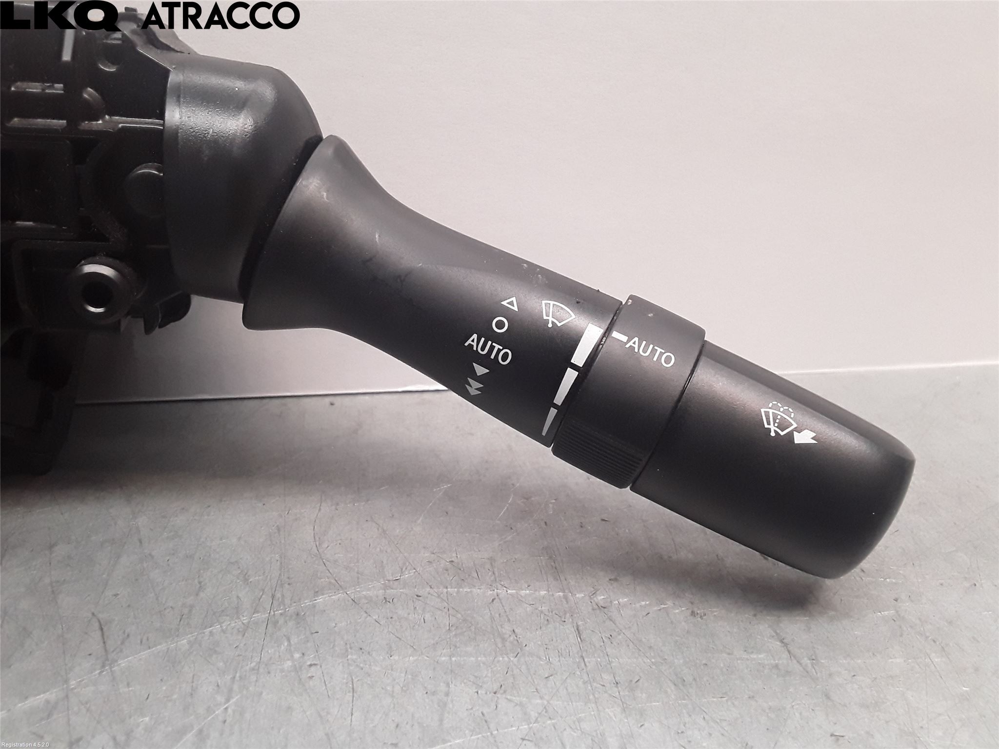 Toyota AVENSIS 09-15 Bryter Ratt Kombi H Og V