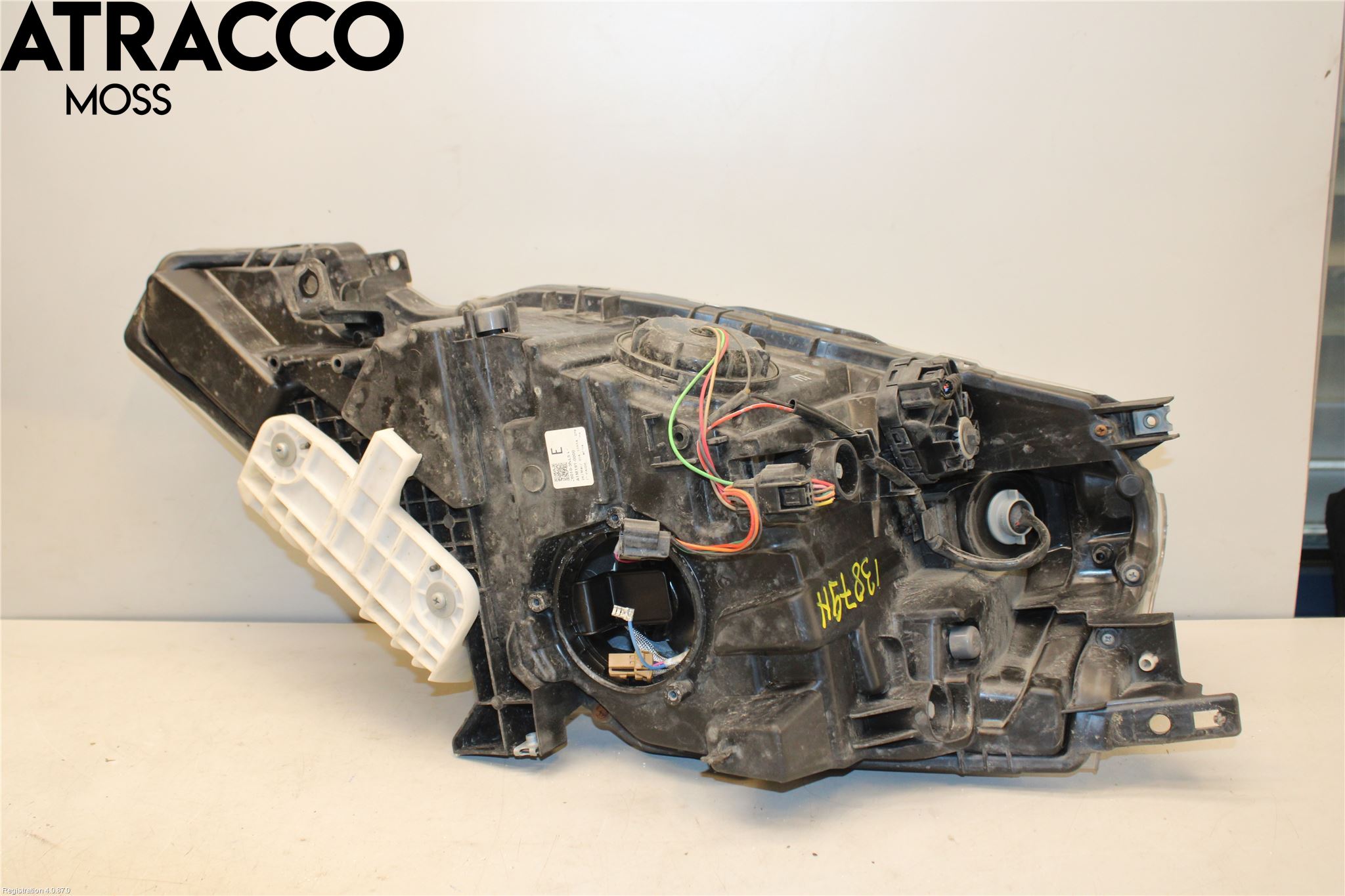 Nissan LEAF 11-17 Frontlykt Høyre