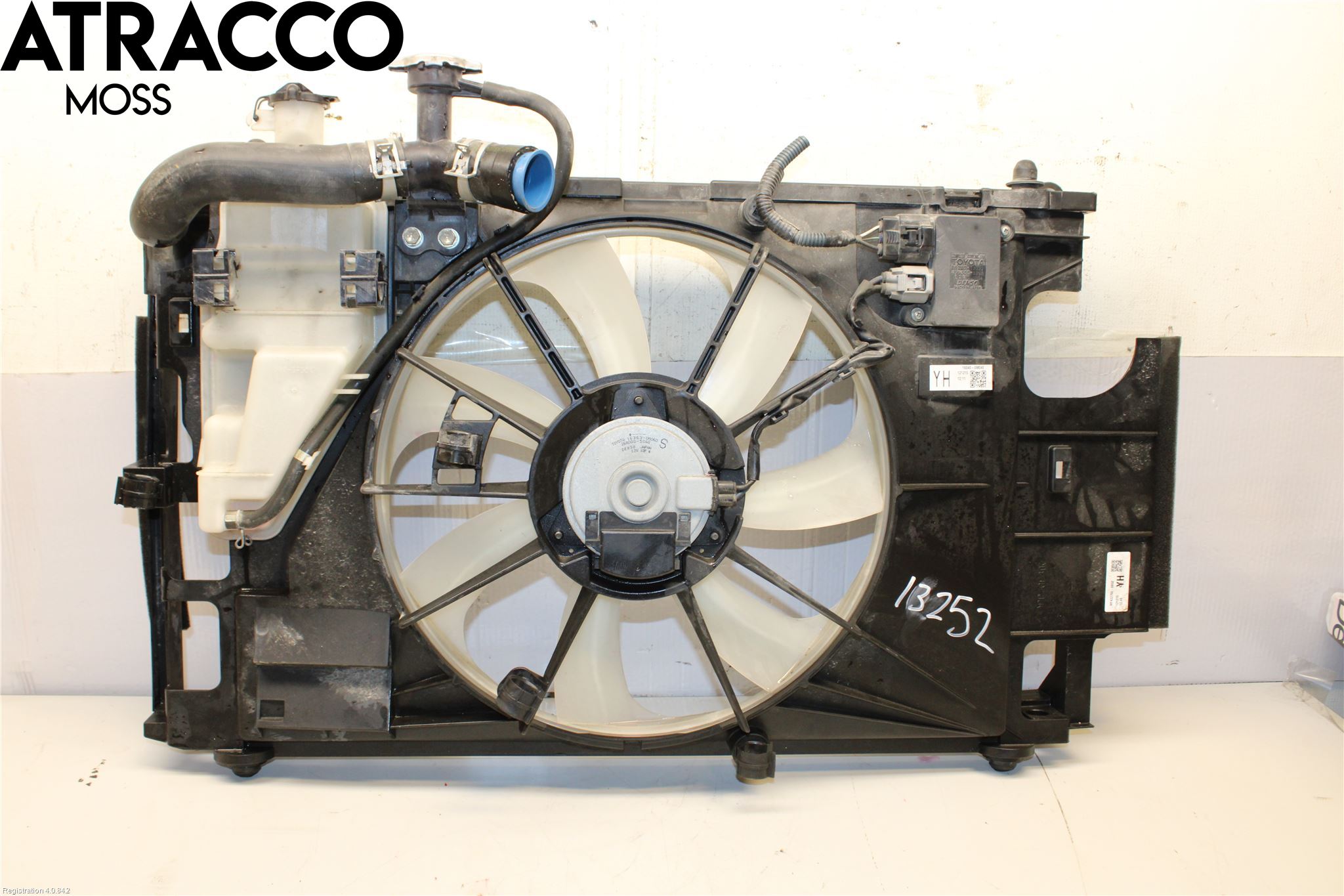 Toyota YARIS XP130 12-14 Kjølevifte Elektrisk