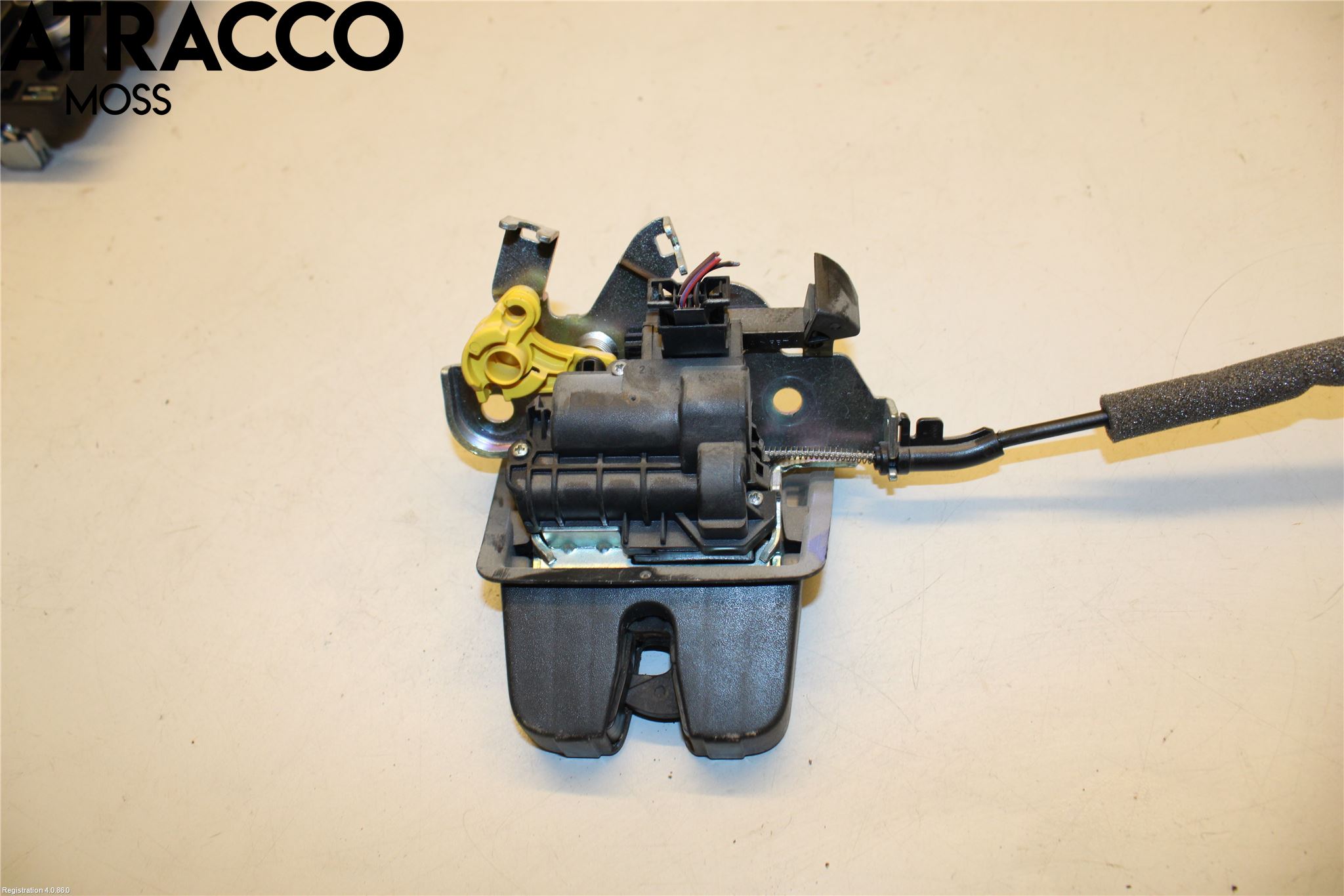 Volkswagen VW PASSAT 15-19 Bakluke-Lokk Låsekasse