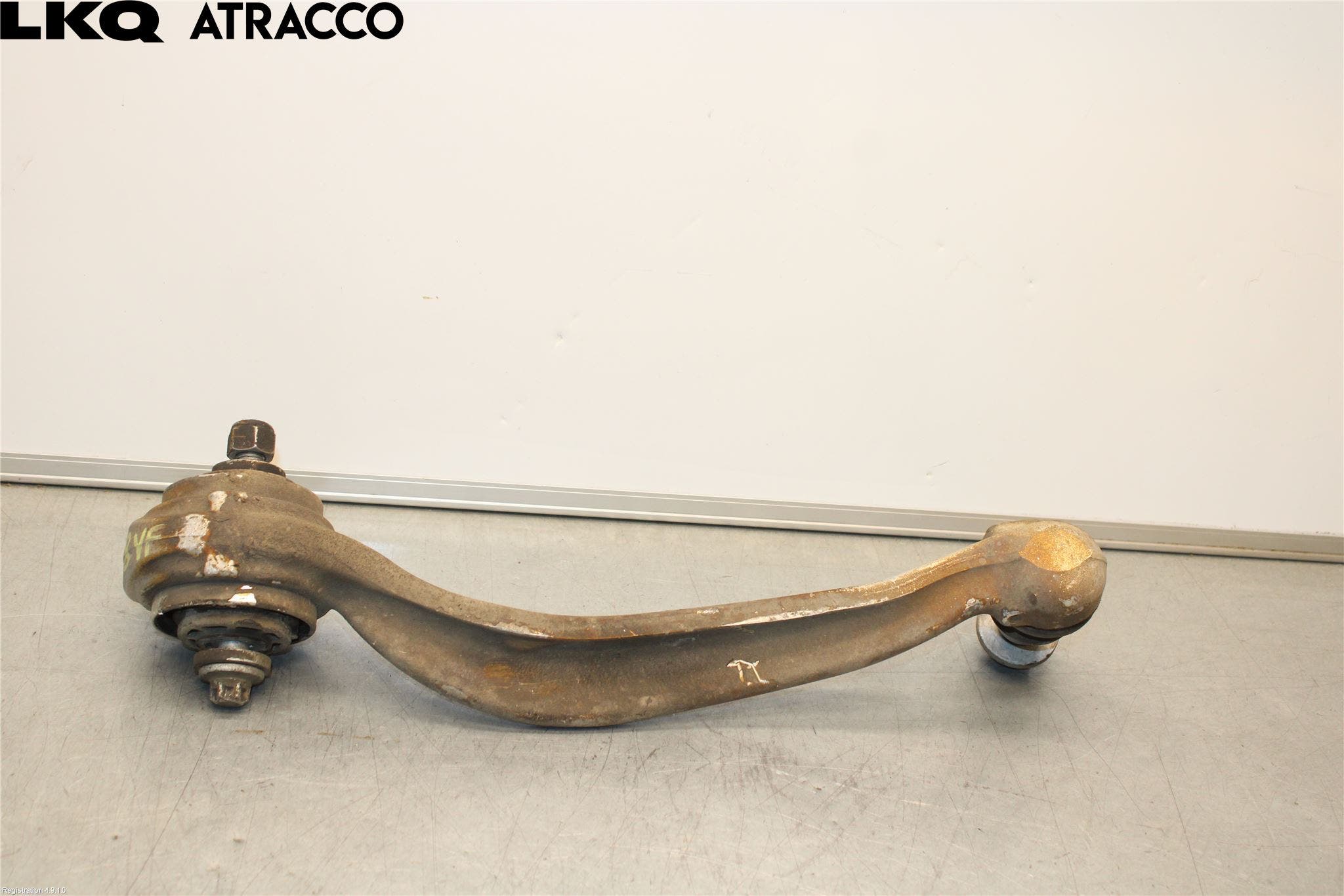 Mercedes-Benz MB C-KLASS (W205) 14-21 Bærearm Foran Venstre Nedre