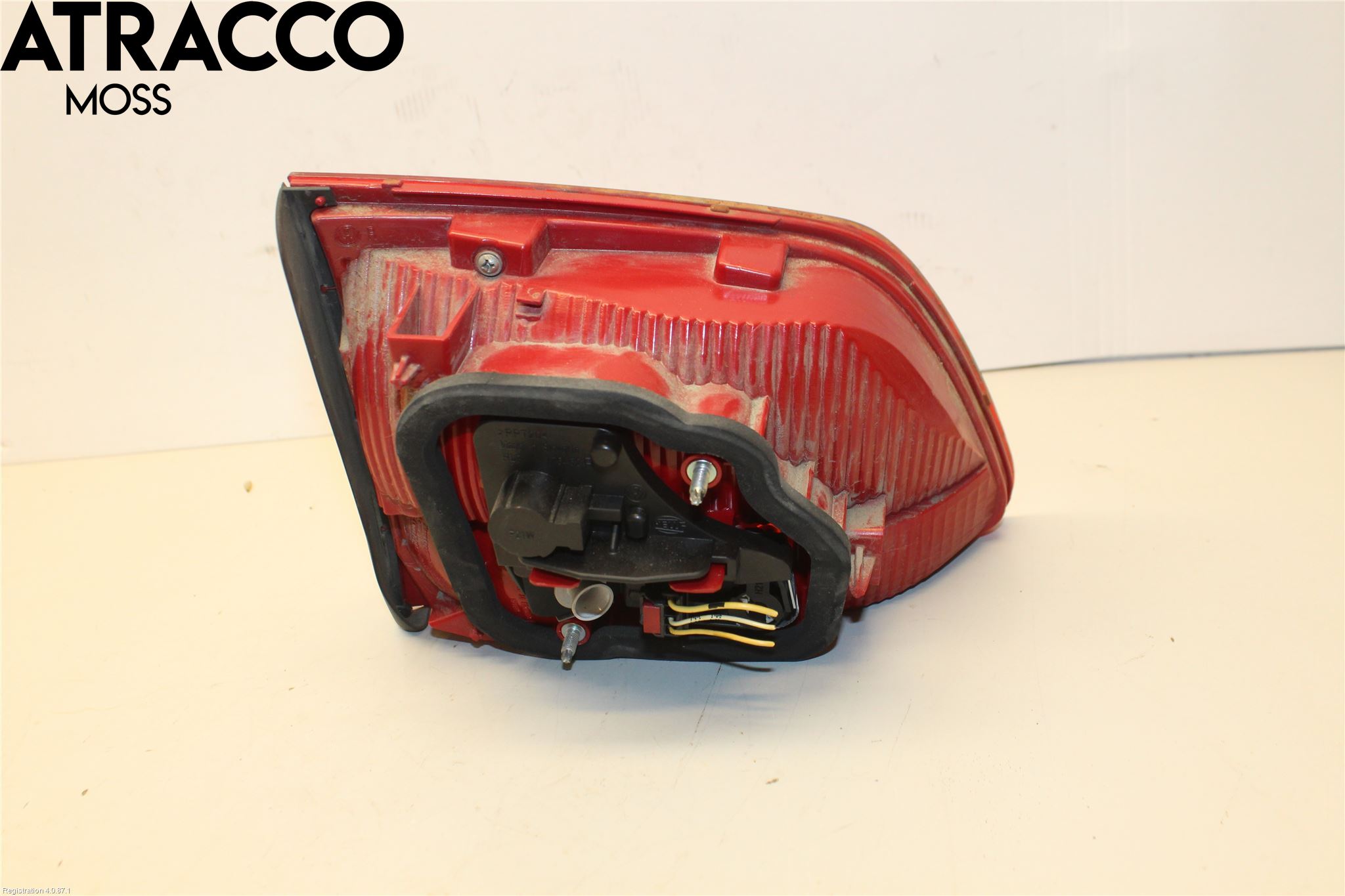 Volkswagen VW TOURAN 10-15 Baklykt Høyre  På Luke(Indre)