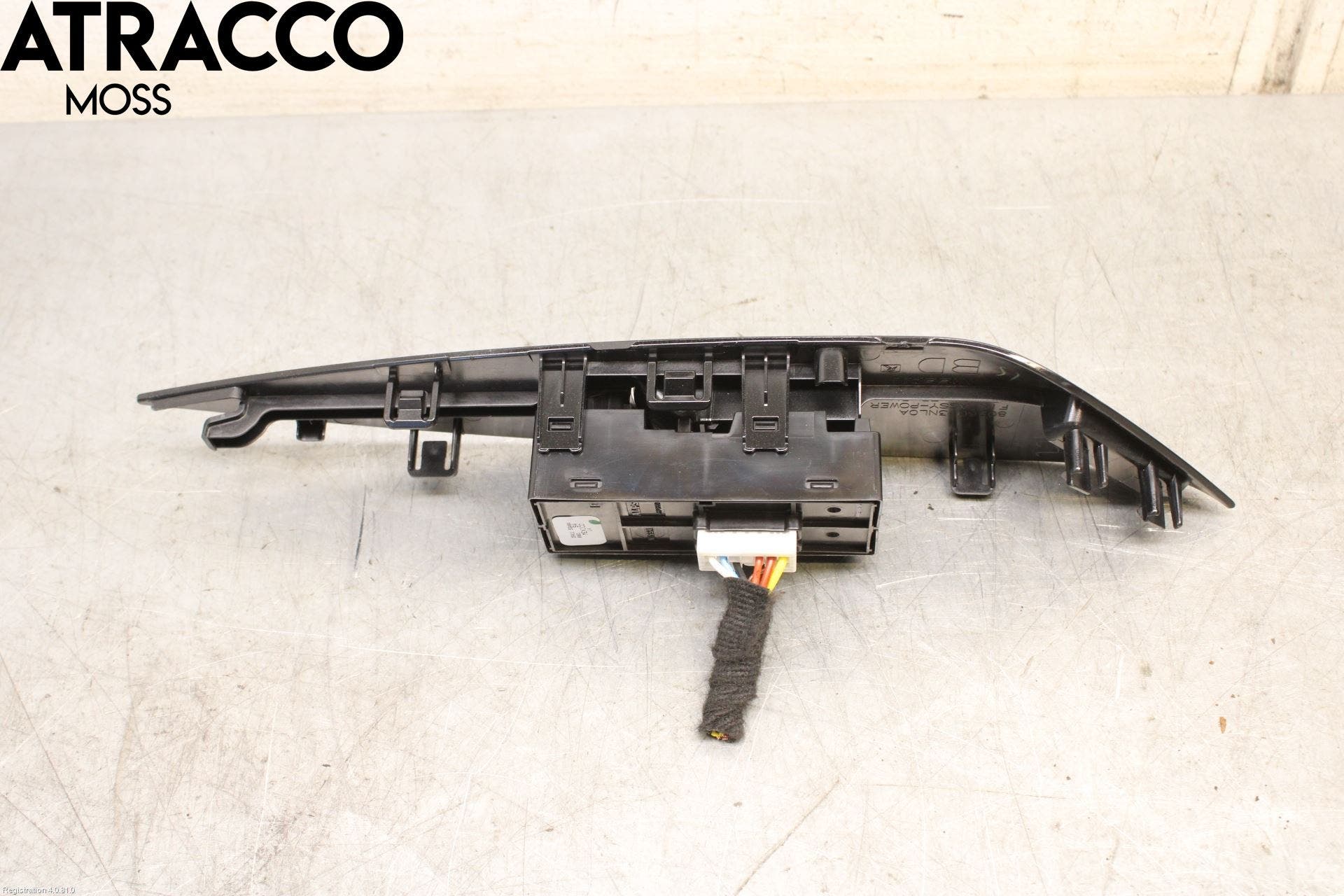 Nissan LEAF 18- Bryter Vindusheis