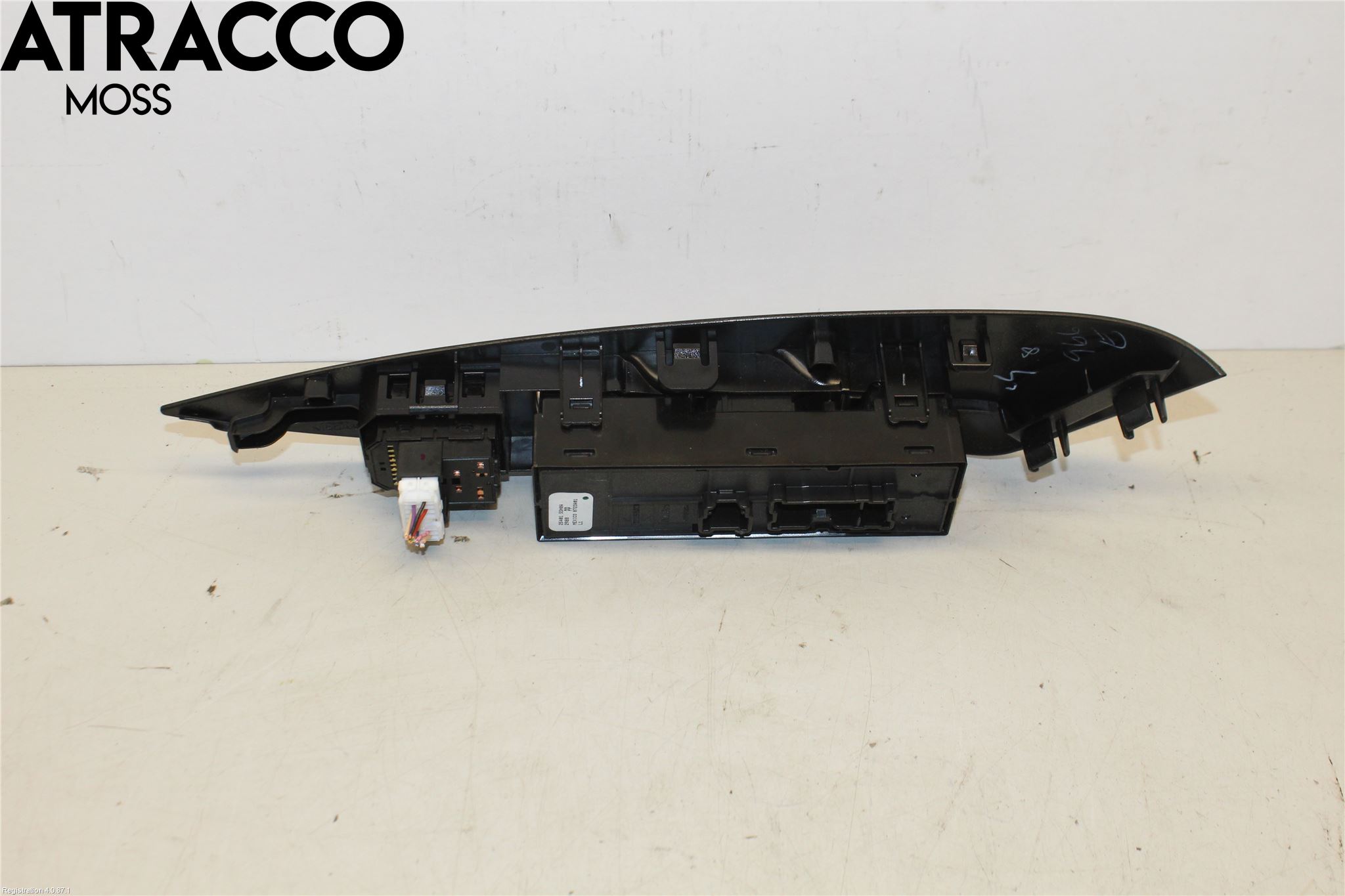 Nissan LEAF 18- Bryter Vindusheis