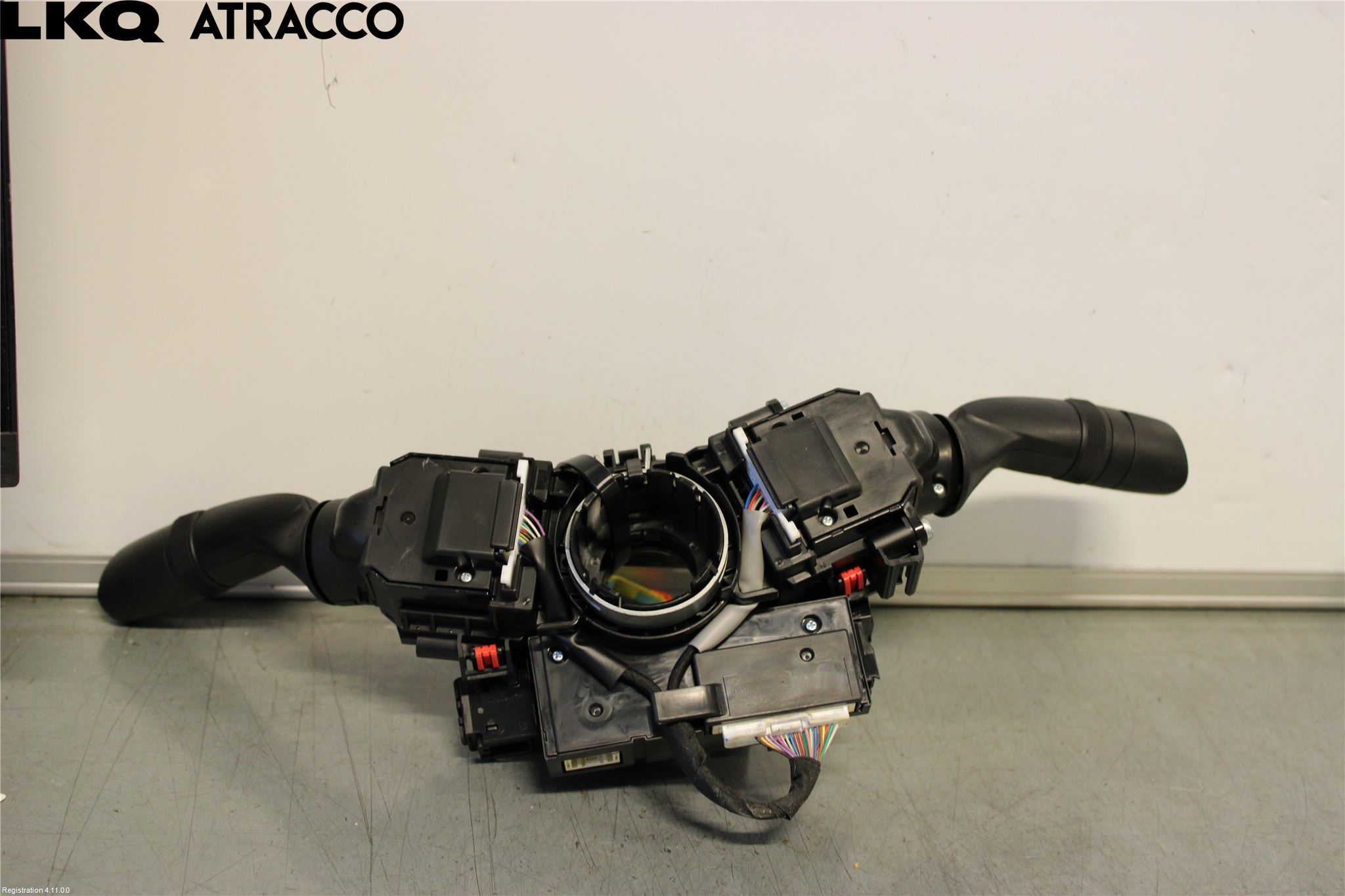 Toyota bZ4X EA10 22- Bryter Ratt Kombi H Og V