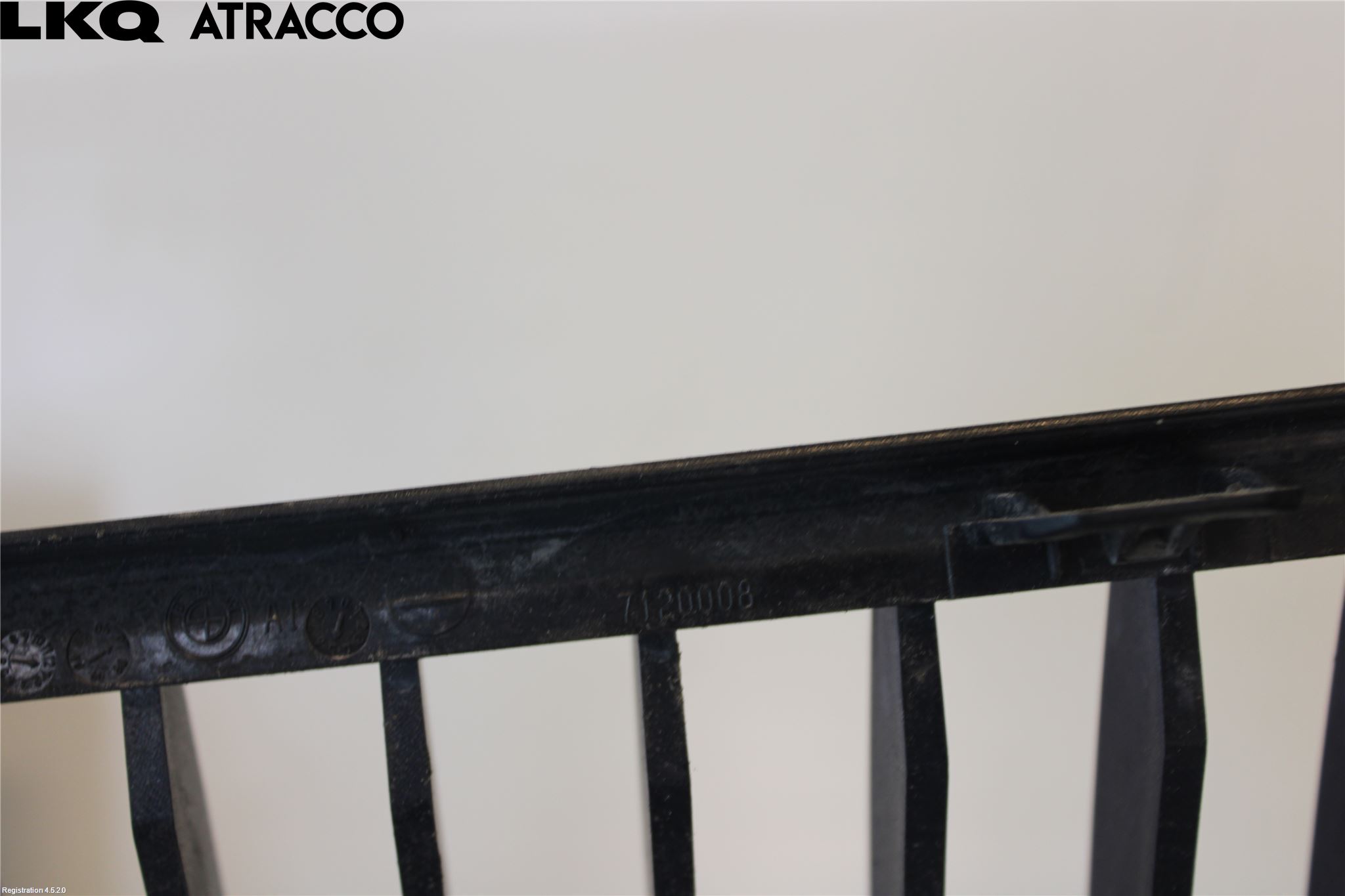 BMW 3 E90/91 SED/TOU 05-12 Grilldel Høyre