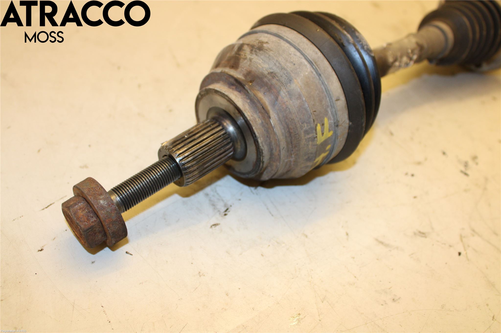 Volkswagen VW AMAROK 2H 10-22 Drivaksel Foran Kompl Høyre