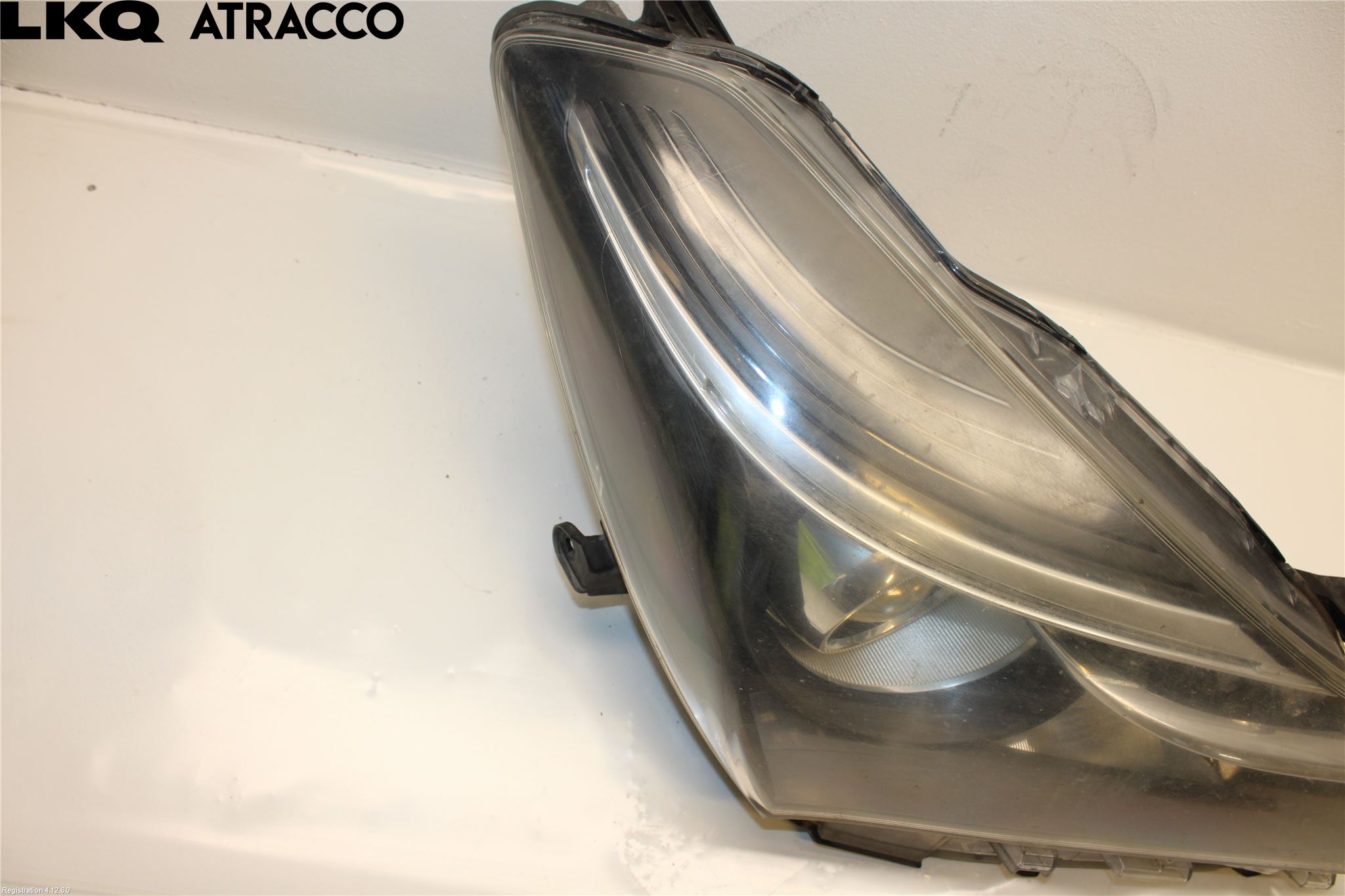 Toyota YARIS XP130 15-20 Frontlykt Høyre