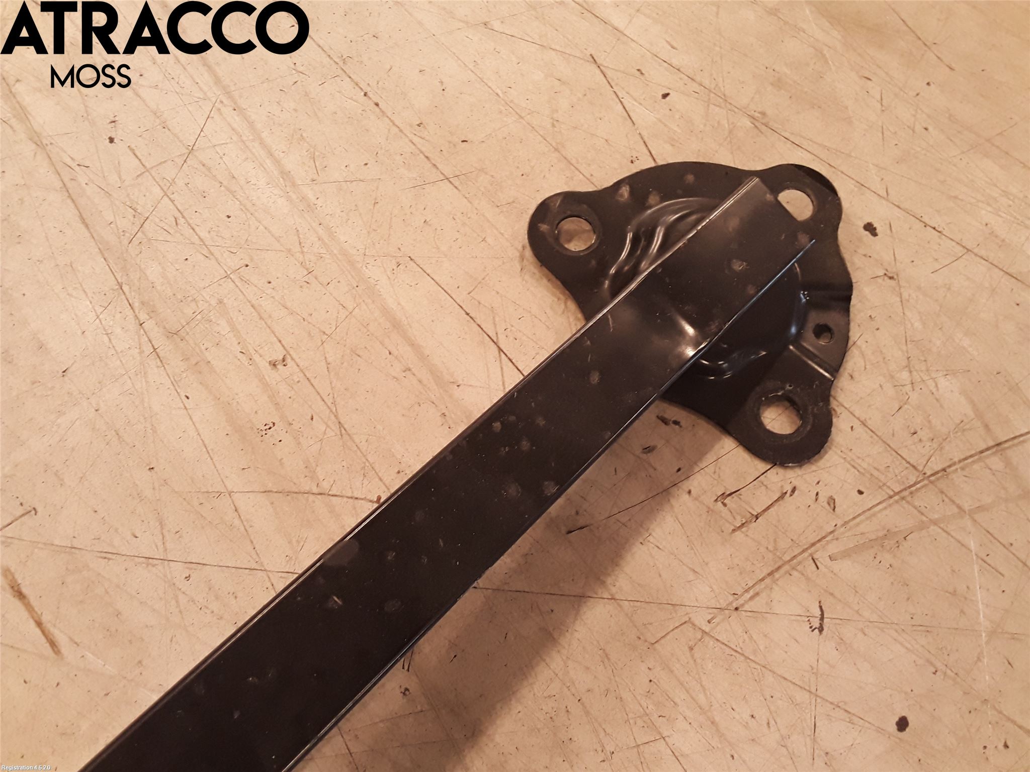 Volvo V40 12-19 Fjærbeinstag