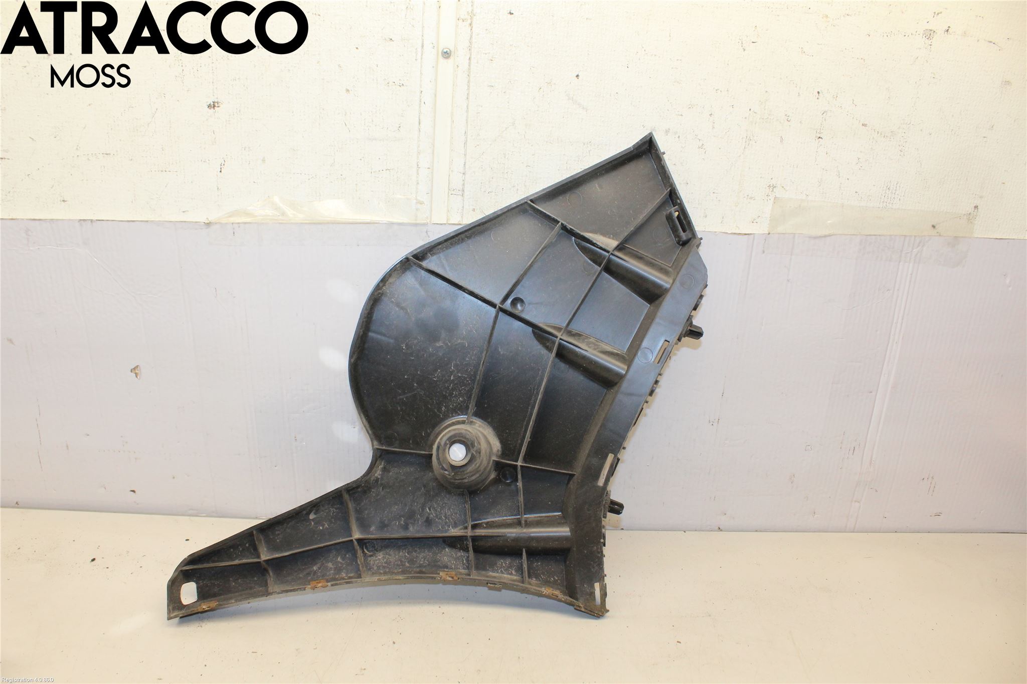 Volvo V60 11-13 Støtfangerfeste Bak Venstre