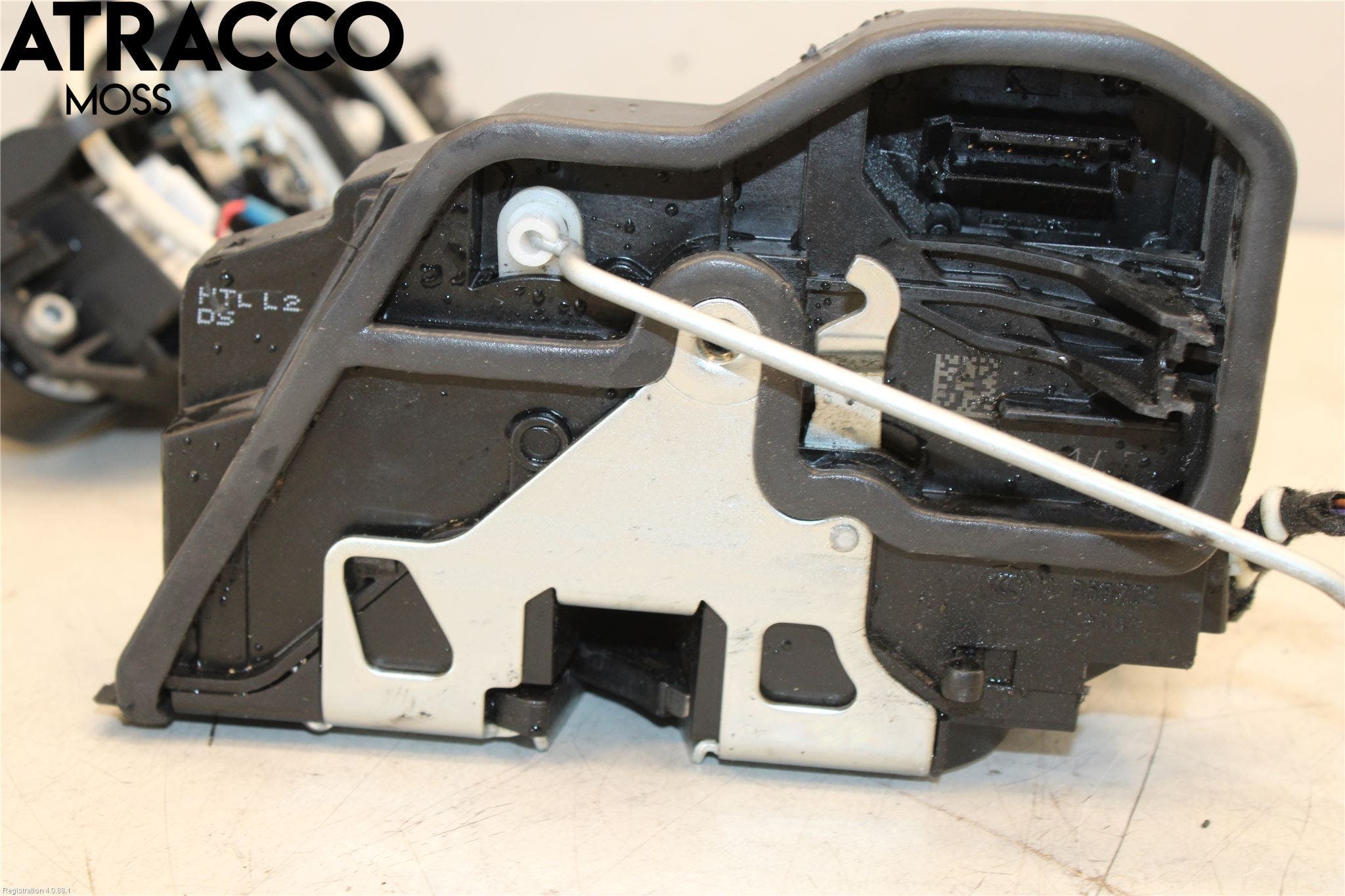 BMW 3 F30/F31/F80 12-19 Dørlås - Låsekasse