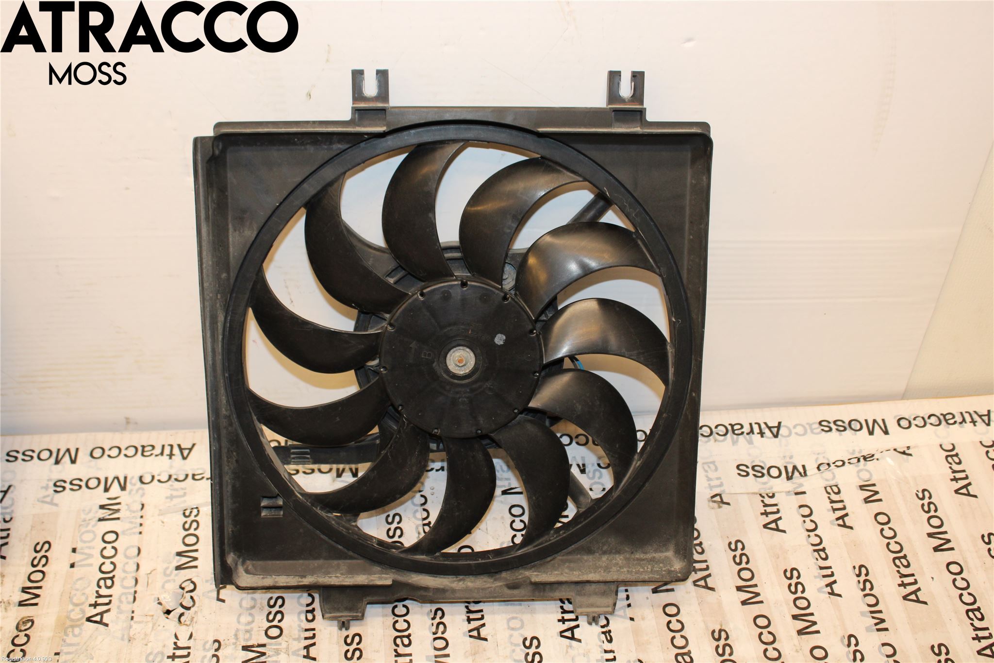 Subaru OUTBACK 10-15 Kjølevifte Elektrisk